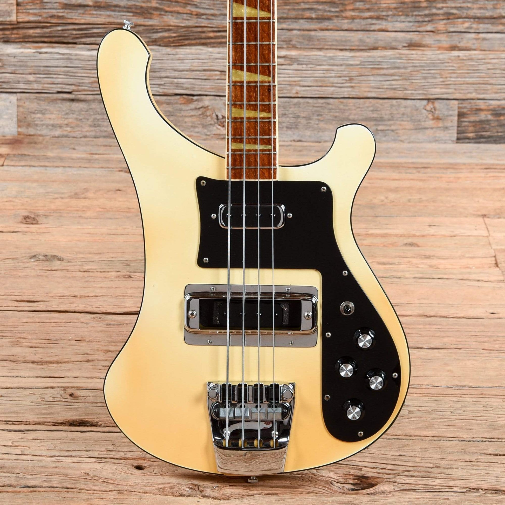 Rickenbacker 4001 White 1979 Bass Guitars / 4-String