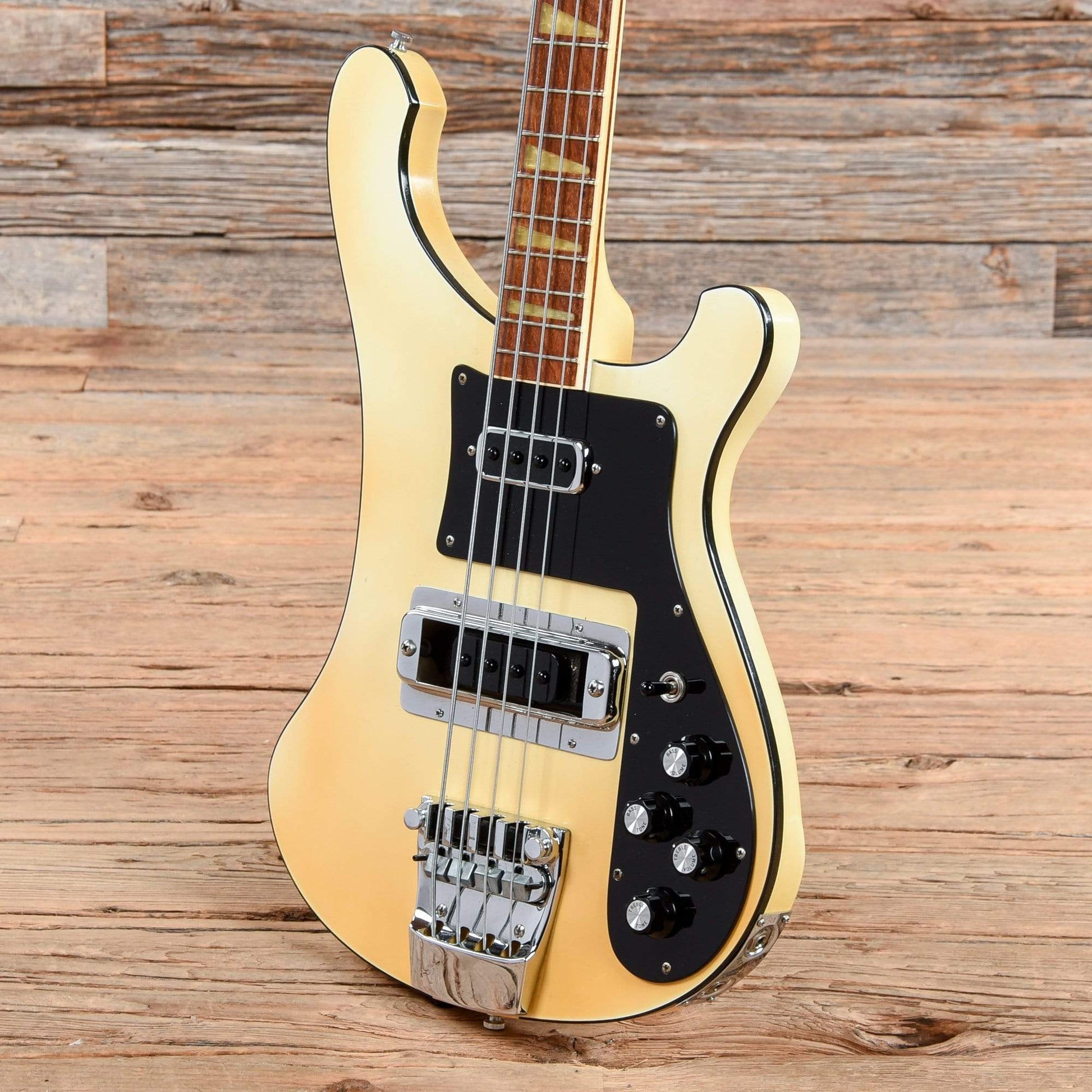 Rickenbacker 4001 White 1979 Bass Guitars / 4-String