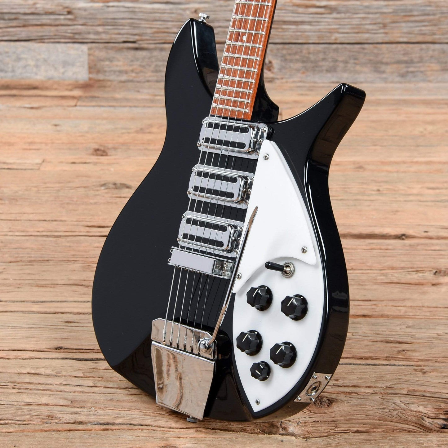 Rickenbacker 325C64 Jetglo 1996 Electric Guitars / Semi-Hollow