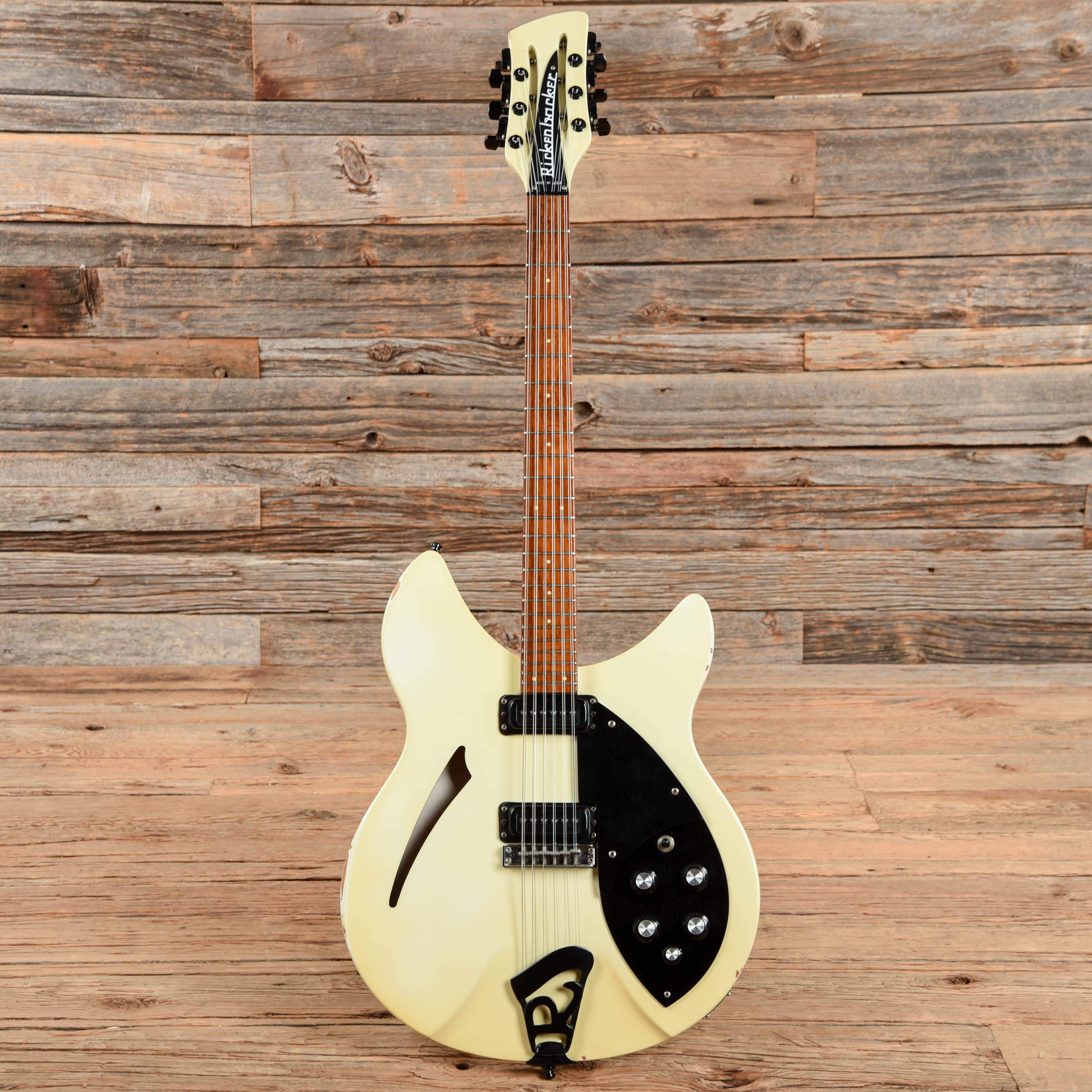 Rickenbacker 330/12 Tuxedo 1989 Electric Guitars / Semi-Hollow