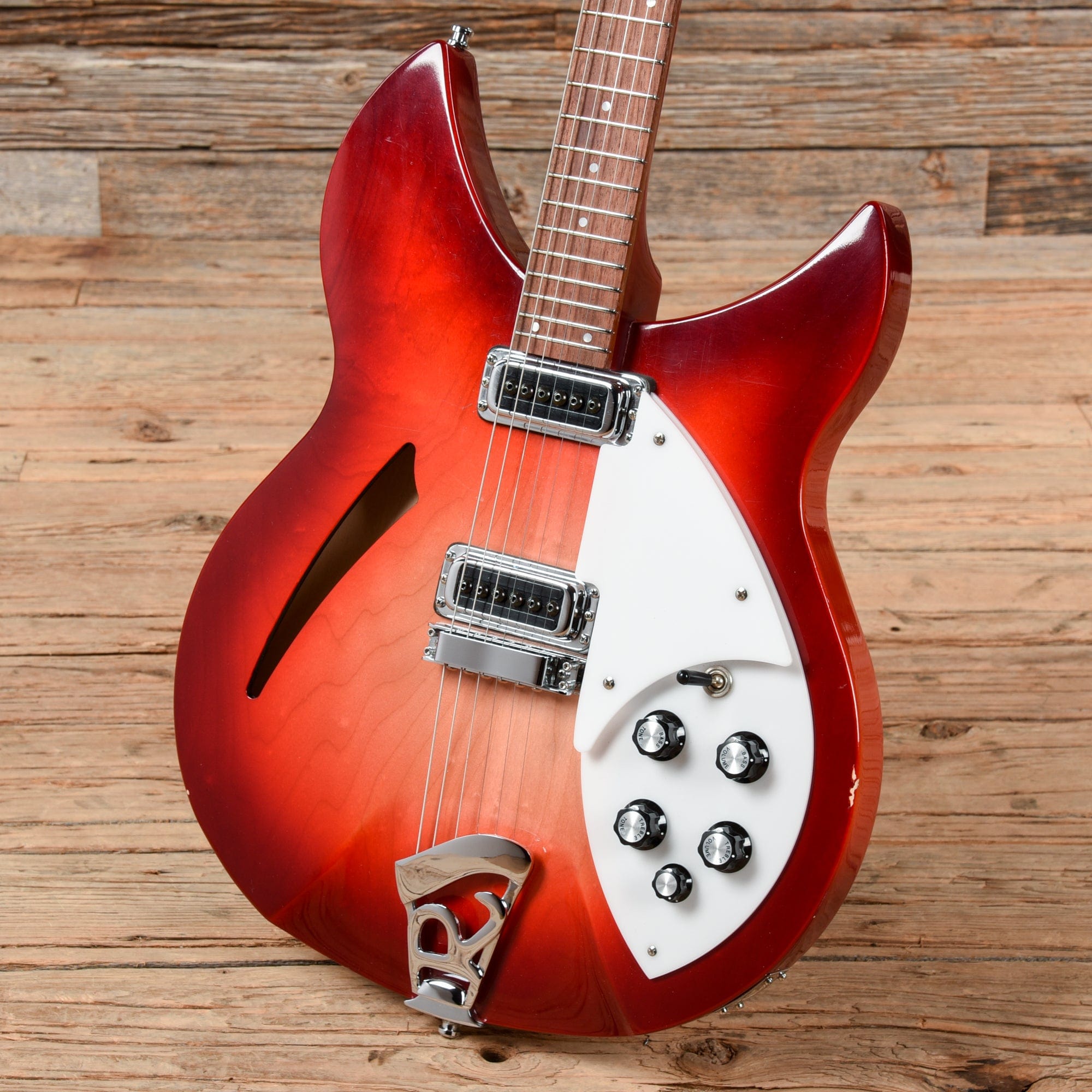 Rickenbacker 330 Fireglo 2009 Electric Guitars / Semi-Hollow