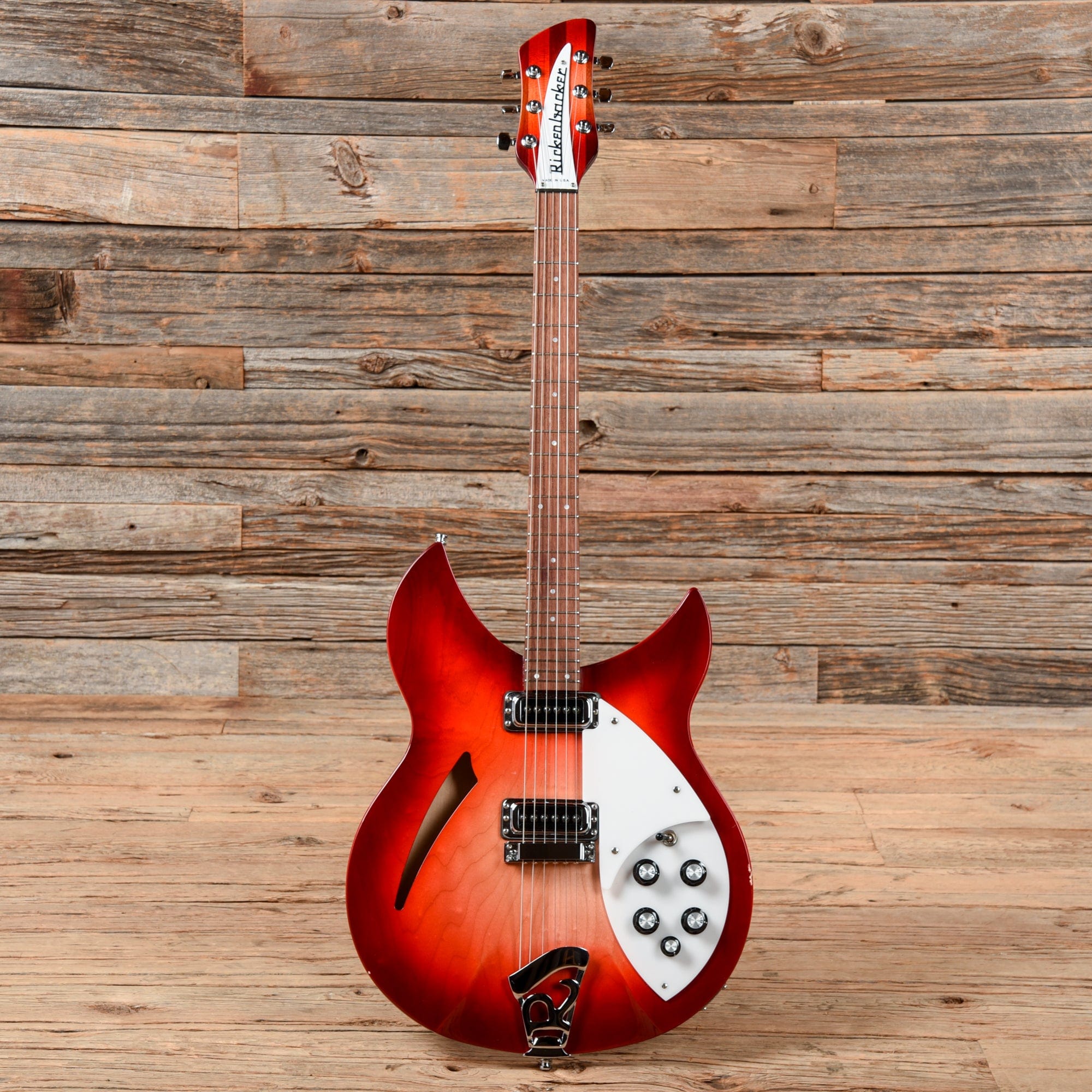 Rickenbacker 330 Fireglo 2009 Electric Guitars / Semi-Hollow