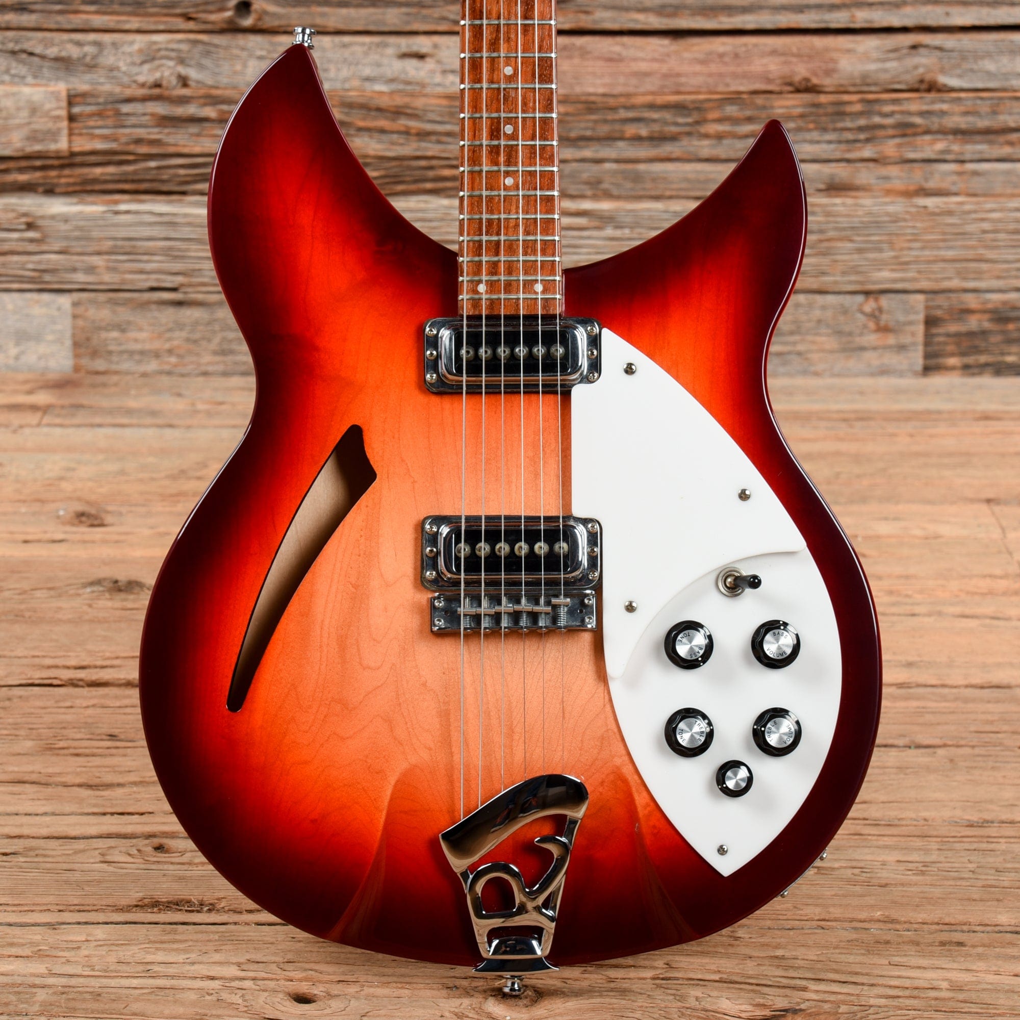 Rickenbacker 330 Fireglo 2010 Electric Guitars / Semi-Hollow