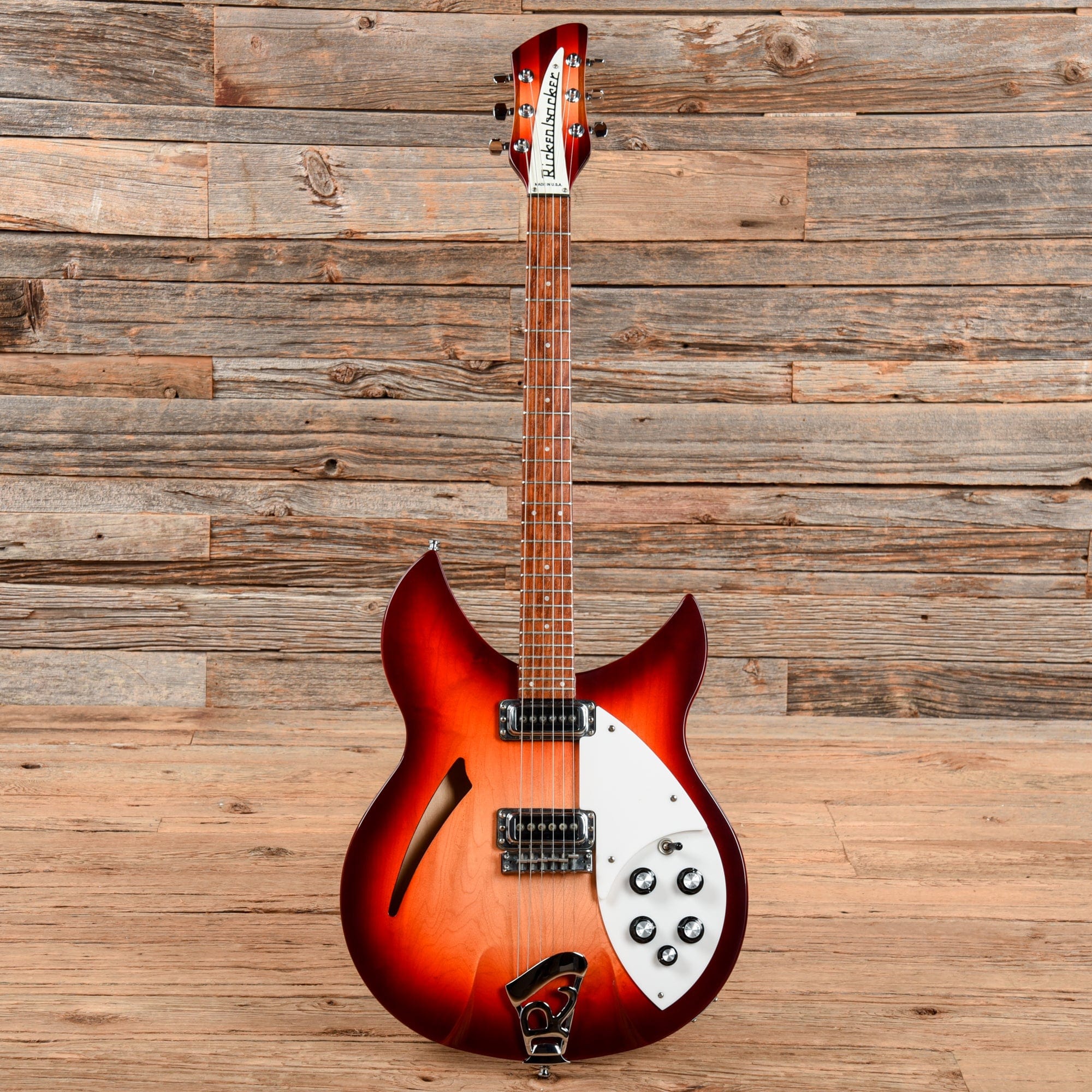 Rickenbacker 330 Fireglo 2010 Electric Guitars / Semi-Hollow