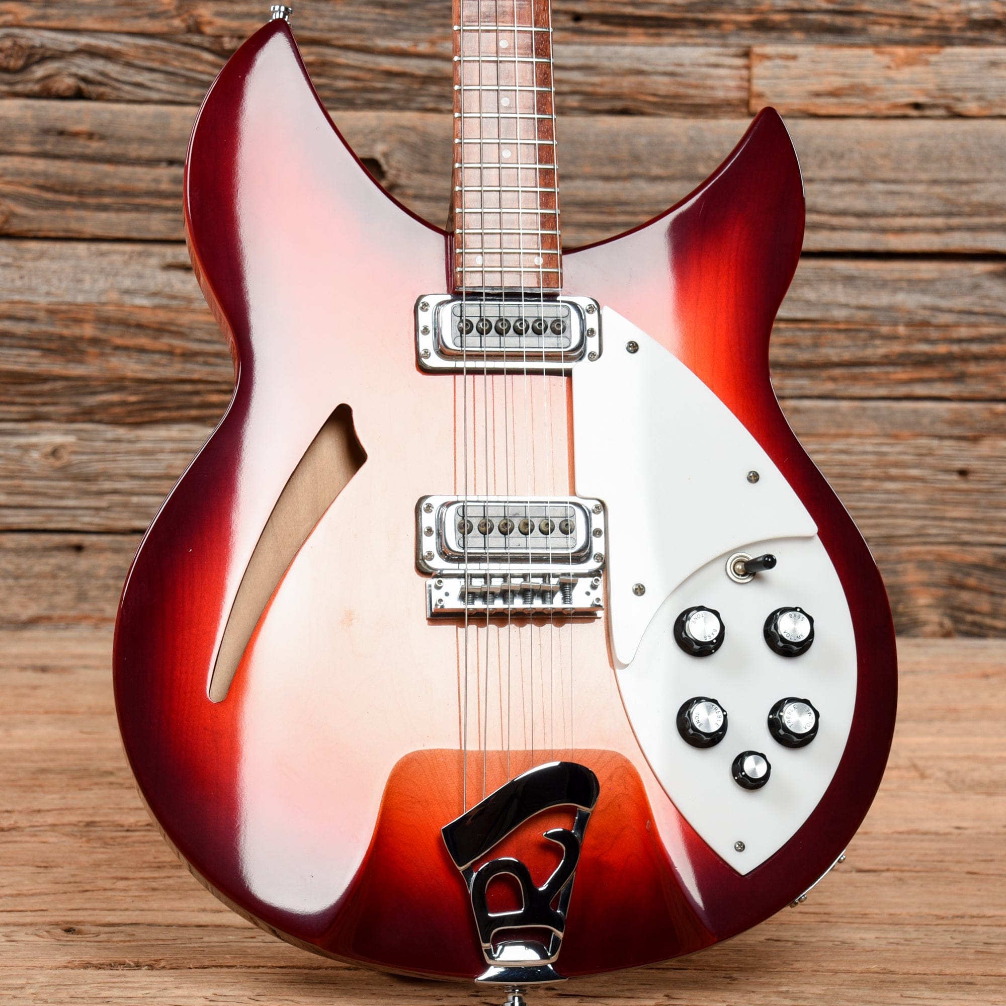 Rickenbacker 330 Fireglo 2010 Electric Guitars / Semi-Hollow