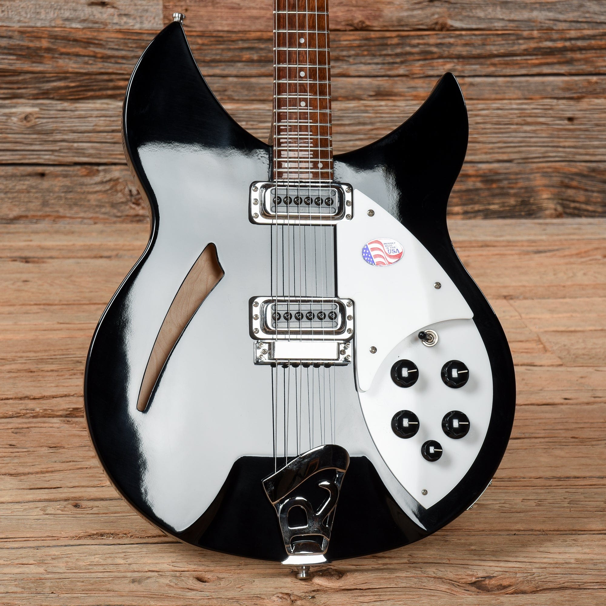 Rickenbacker 330 Jetglo 2021 Electric Guitars / Semi-Hollow