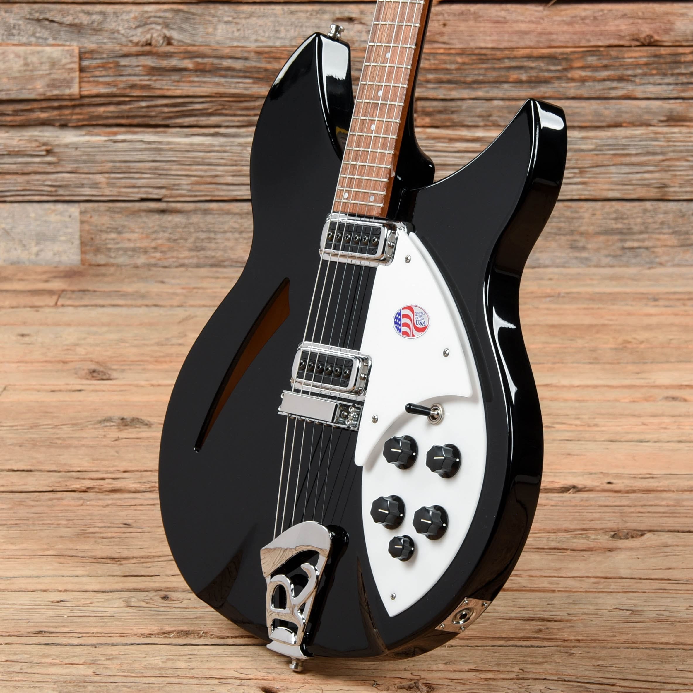 Rickenbacker 330 Jetglo 2022 Electric Guitars / Semi-Hollow