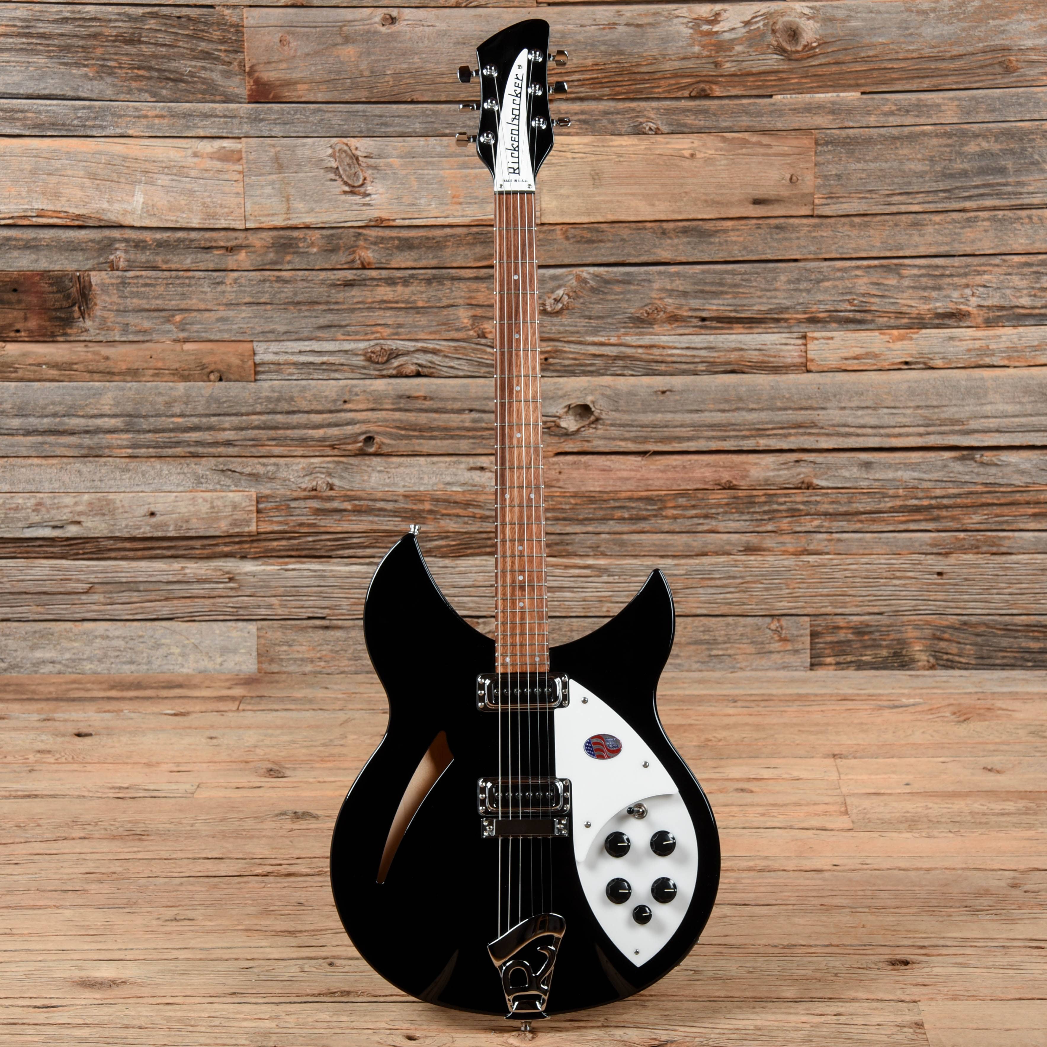 Rickenbacker 330 Jetglo 2022 Electric Guitars / Semi-Hollow