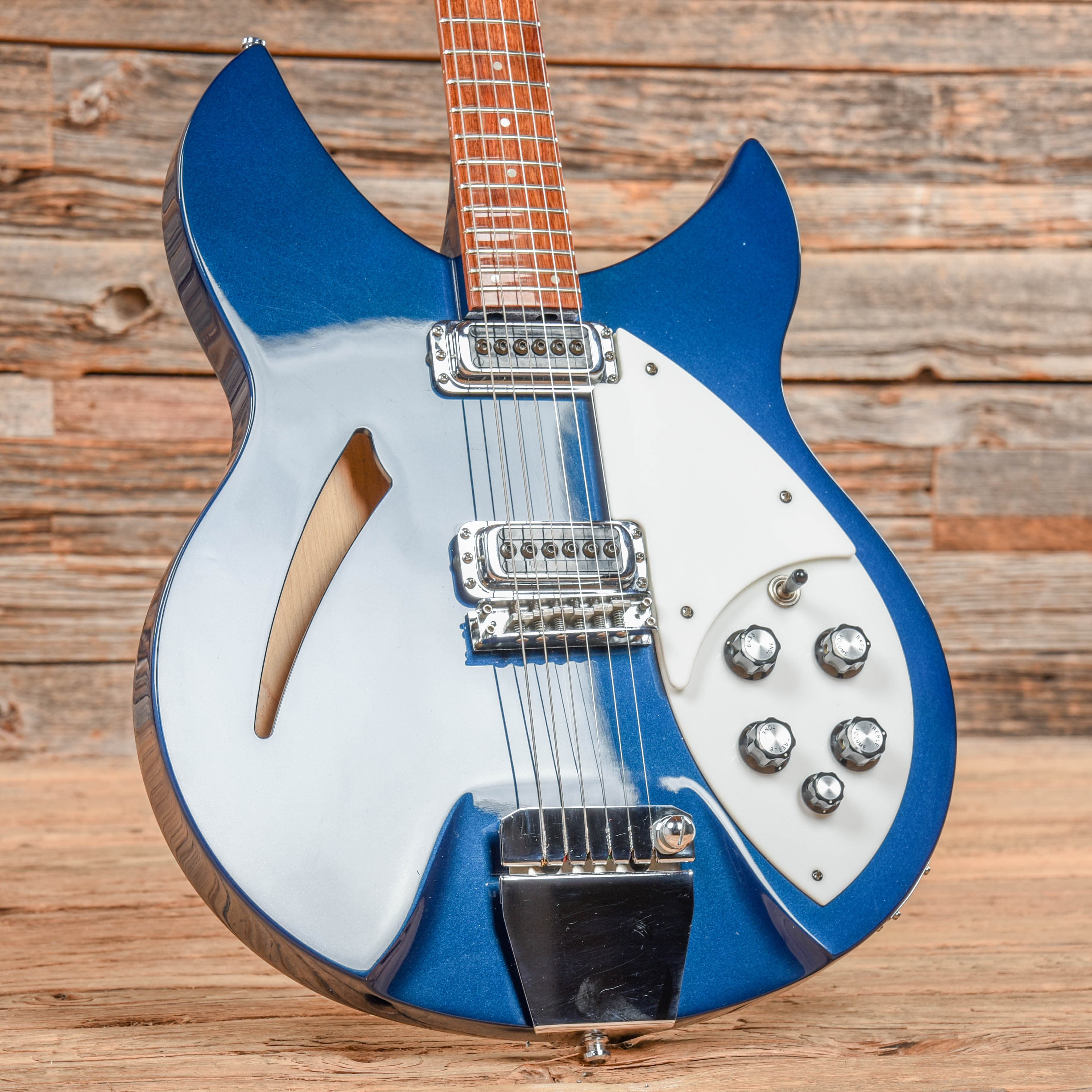 Rickenbacker 330 Midnight Blue 2007 Electric Guitars / Semi-Hollow