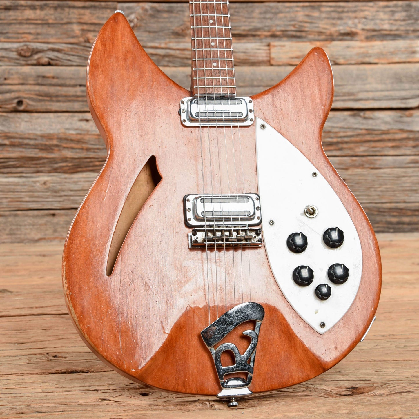 Rickenbacker 330 Natural Refin 1966 Electric Guitars / Semi-Hollow