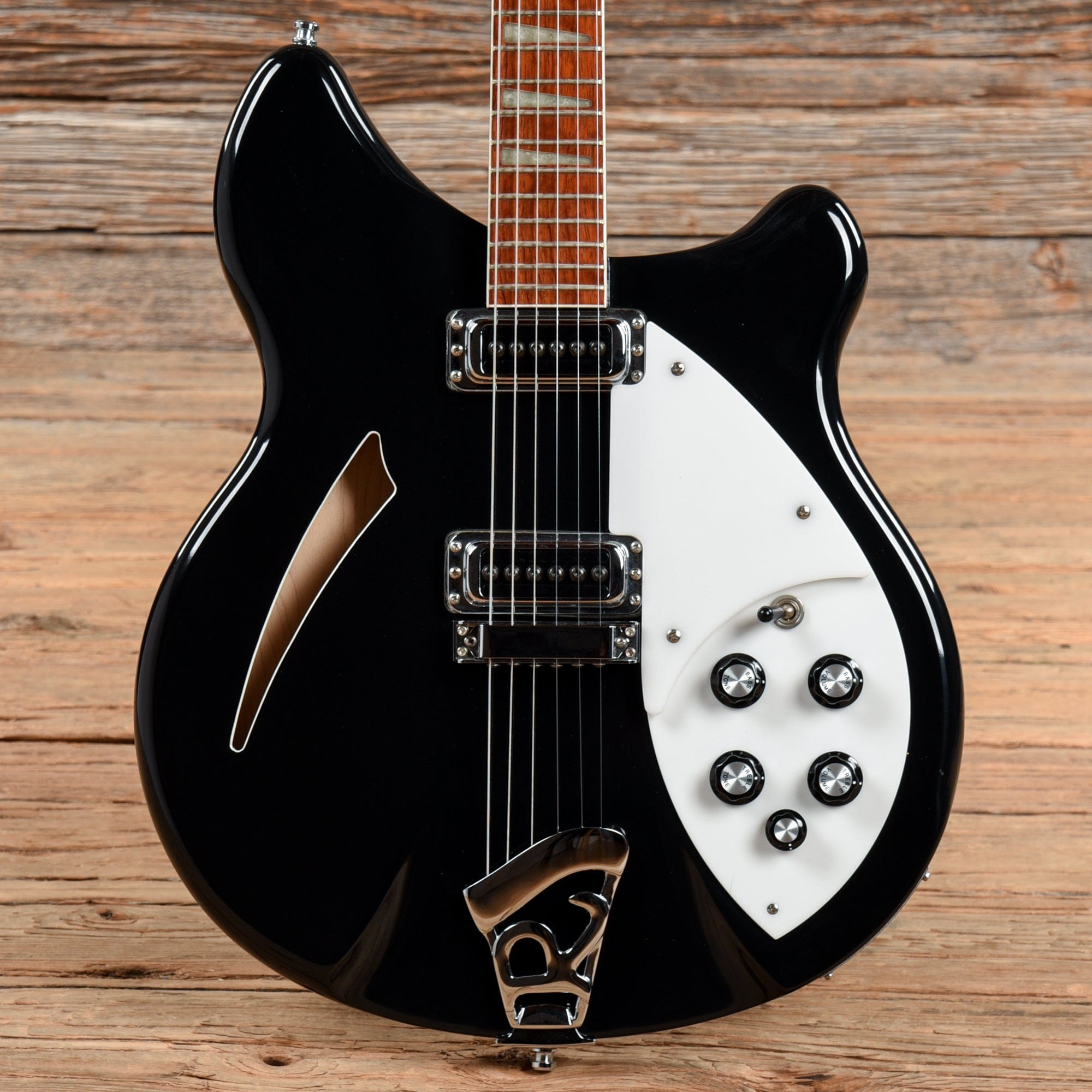 Rickenbacker 360 Jetglo 2007 Electric Guitars / Semi-Hollow