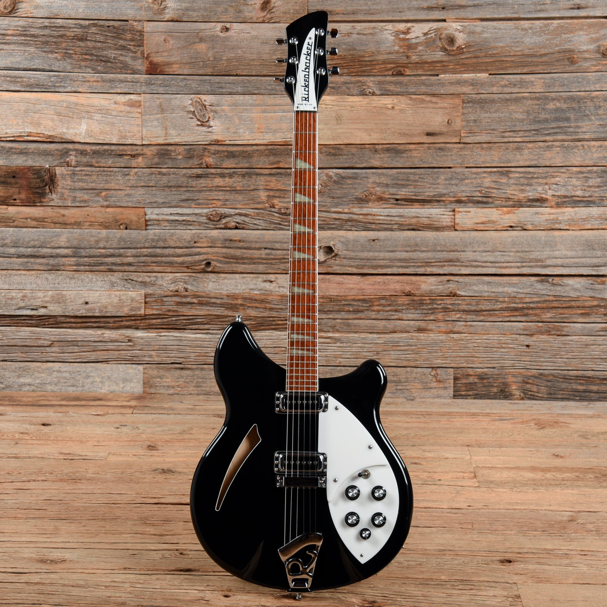 Rickenbacker 360 Jetglo 2007 Electric Guitars / Semi-Hollow