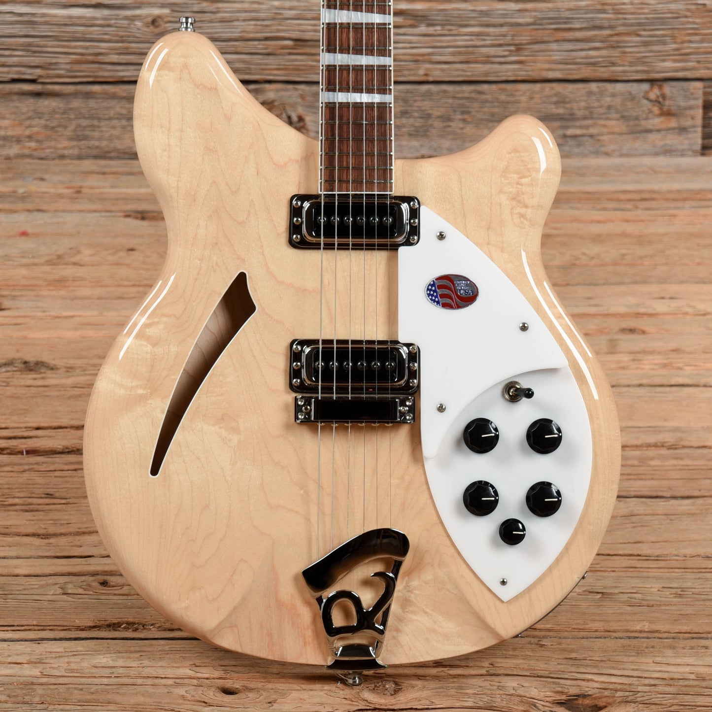 Rickenbacker 360 Mapleglo Electric Guitars / Semi-Hollow