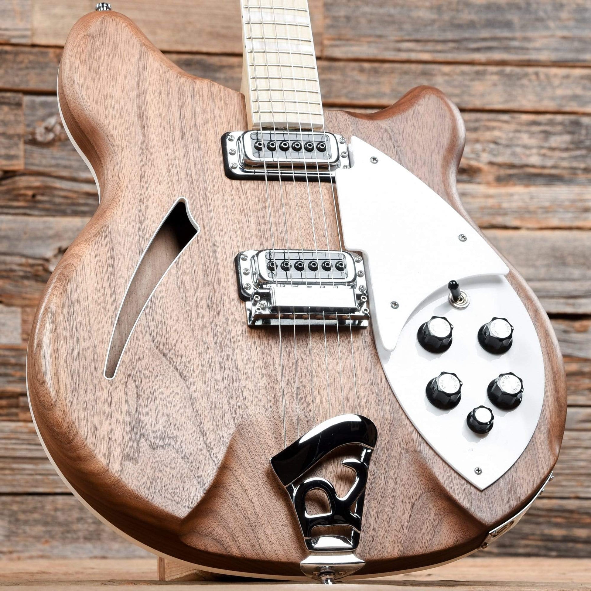 Rickenbacker 360 Walnut 2018 Electric Guitars / Semi-Hollow