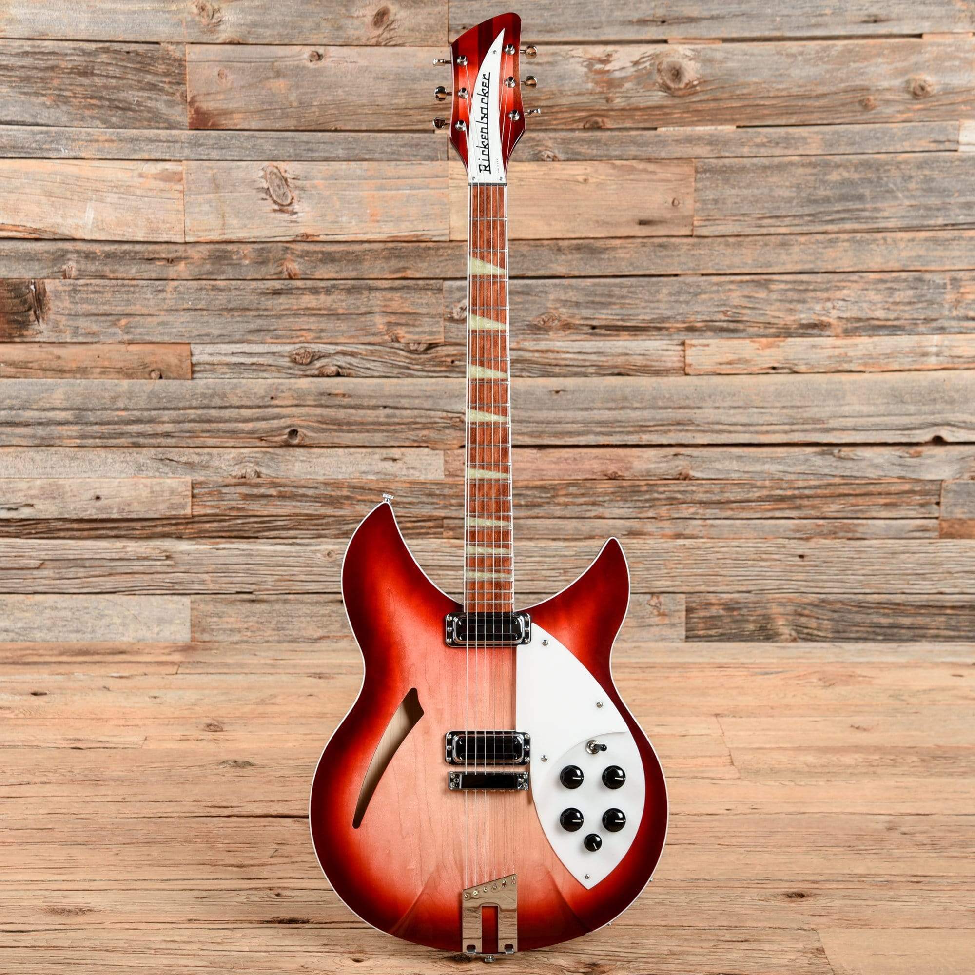 Rickenbacker 360V64 Fireglo 1998 – Chicago Music Exchange