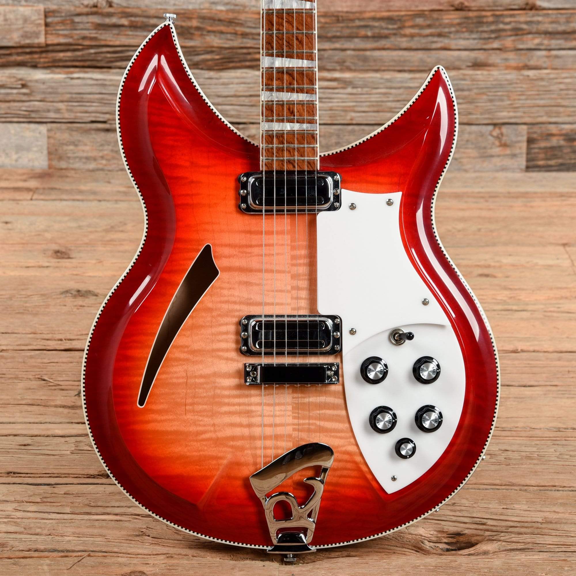 Rickenbacker 381V69 Fireglo 2015 Electric Guitars / Semi-Hollow