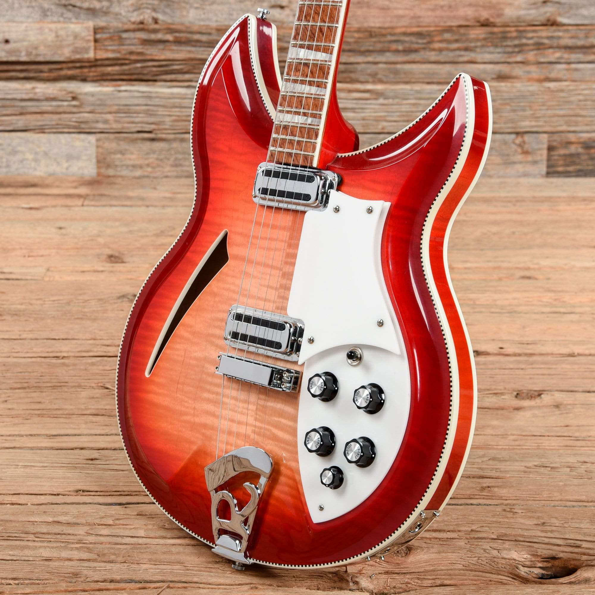 Rickenbacker 381V69 Fireglo 2015 Electric Guitars / Semi-Hollow