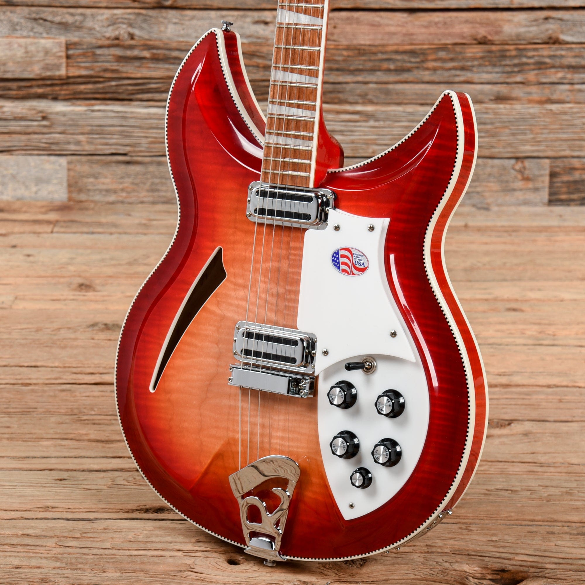 Rickenbacker 381V69 Fireglo 2019 Electric Guitars / Semi-Hollow