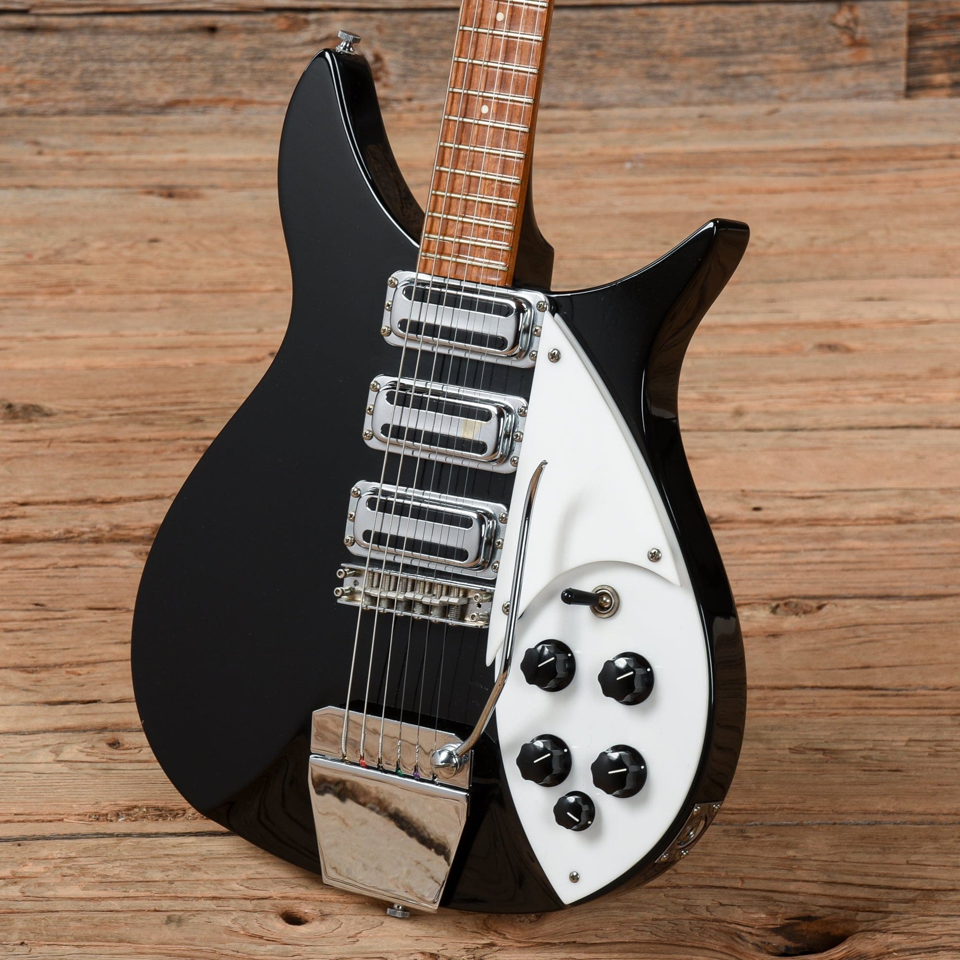 Rickenbacker 325V63 Jetglo 1987 Electric Guitars / Solid Body