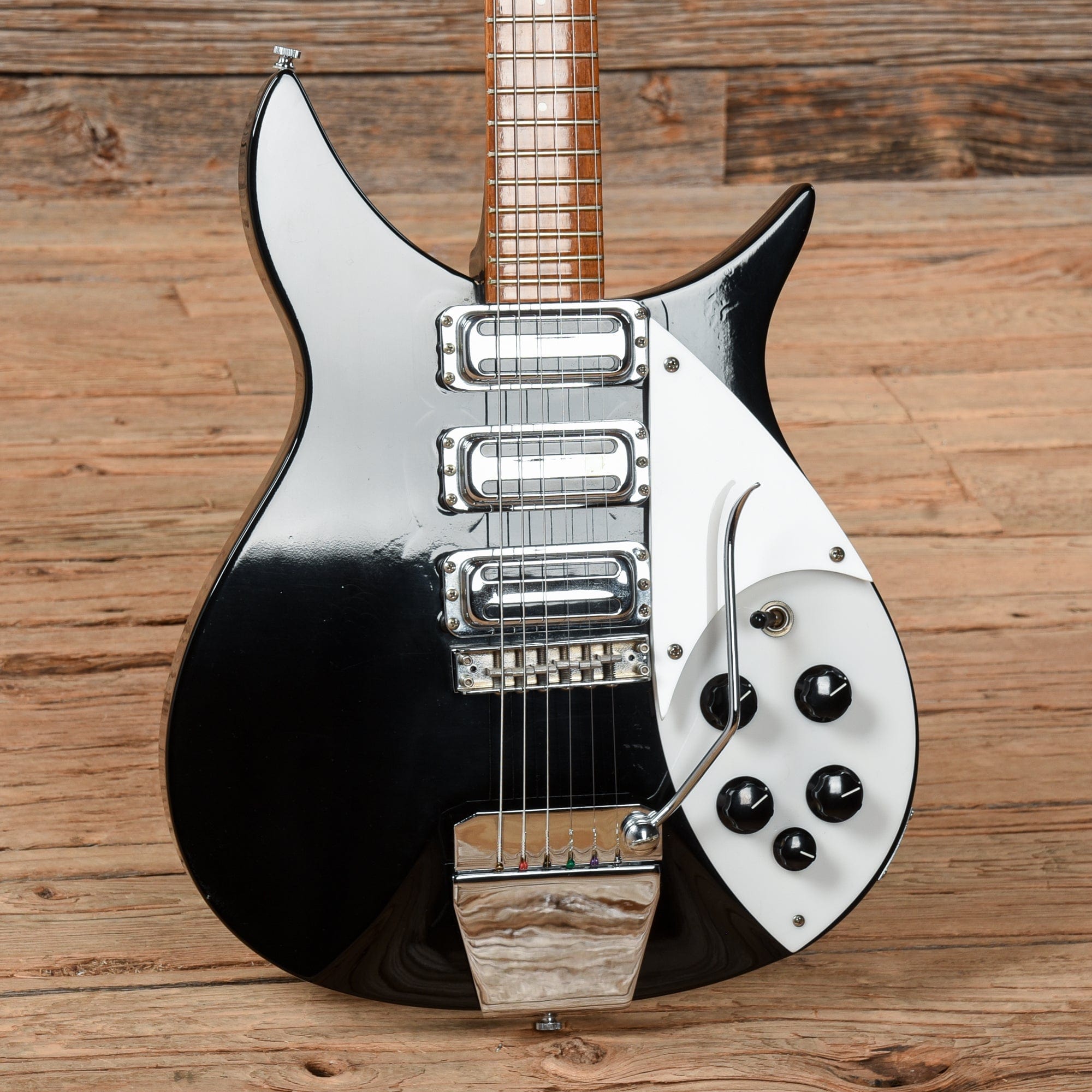 Rickenbacker 325V63 Jetglo 1987 Electric Guitars / Solid Body