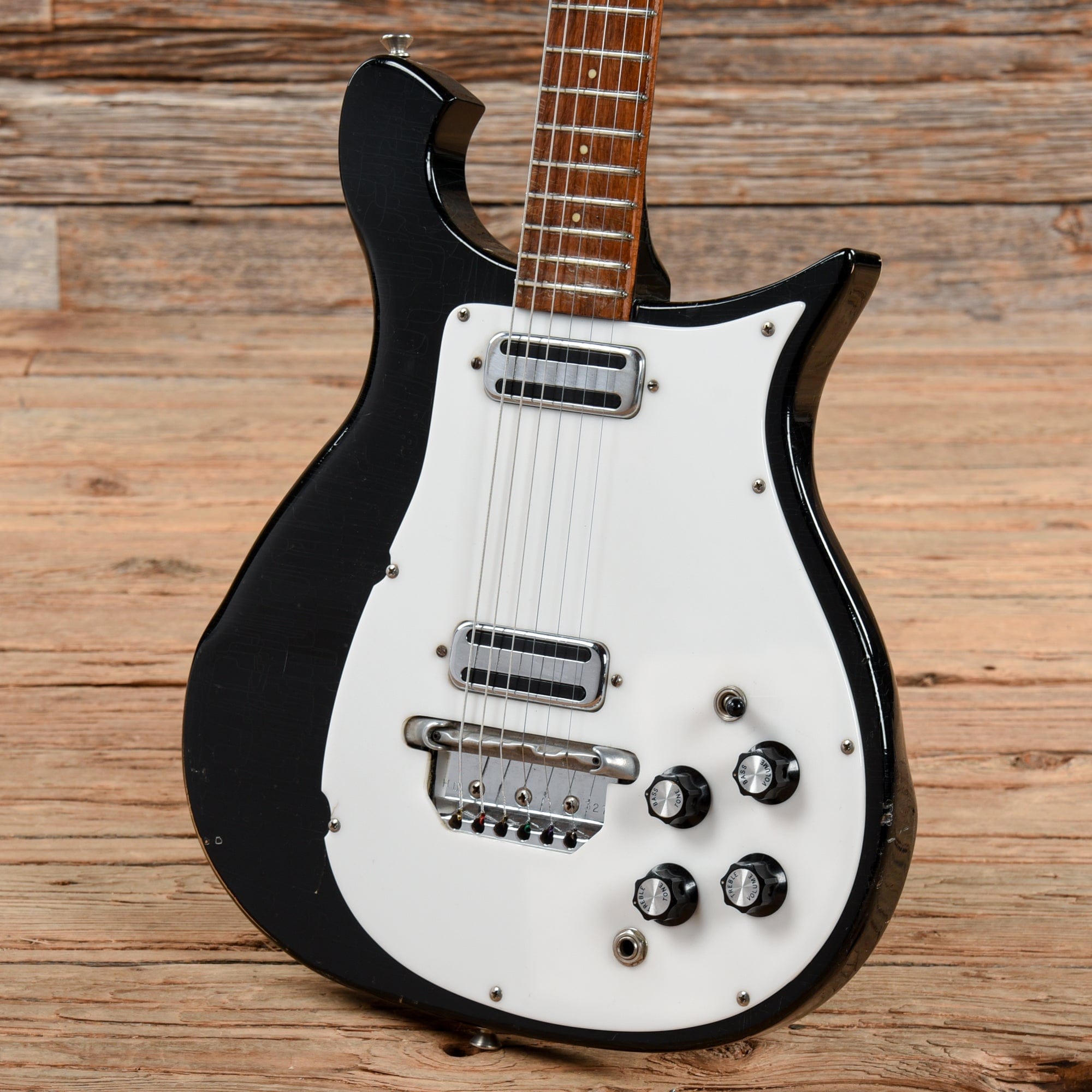 Rickenbacker 450 Jetglo 1968 Electric Guitars / Solid Body