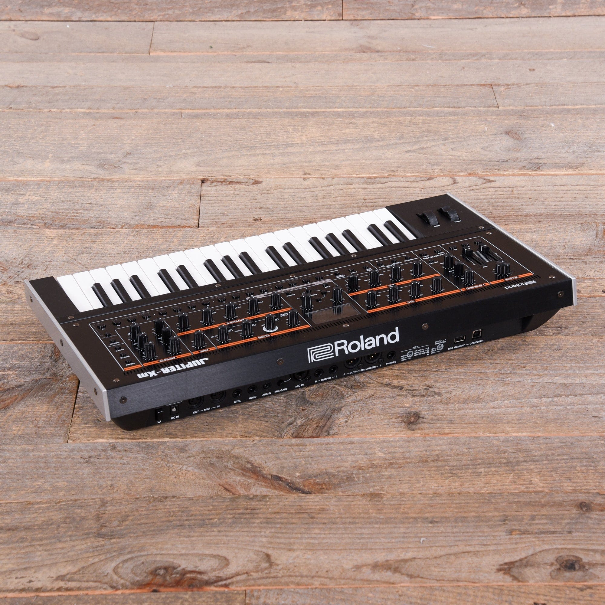 Roland Jupiter Xm Synthesizer – Chicago Music Exchange