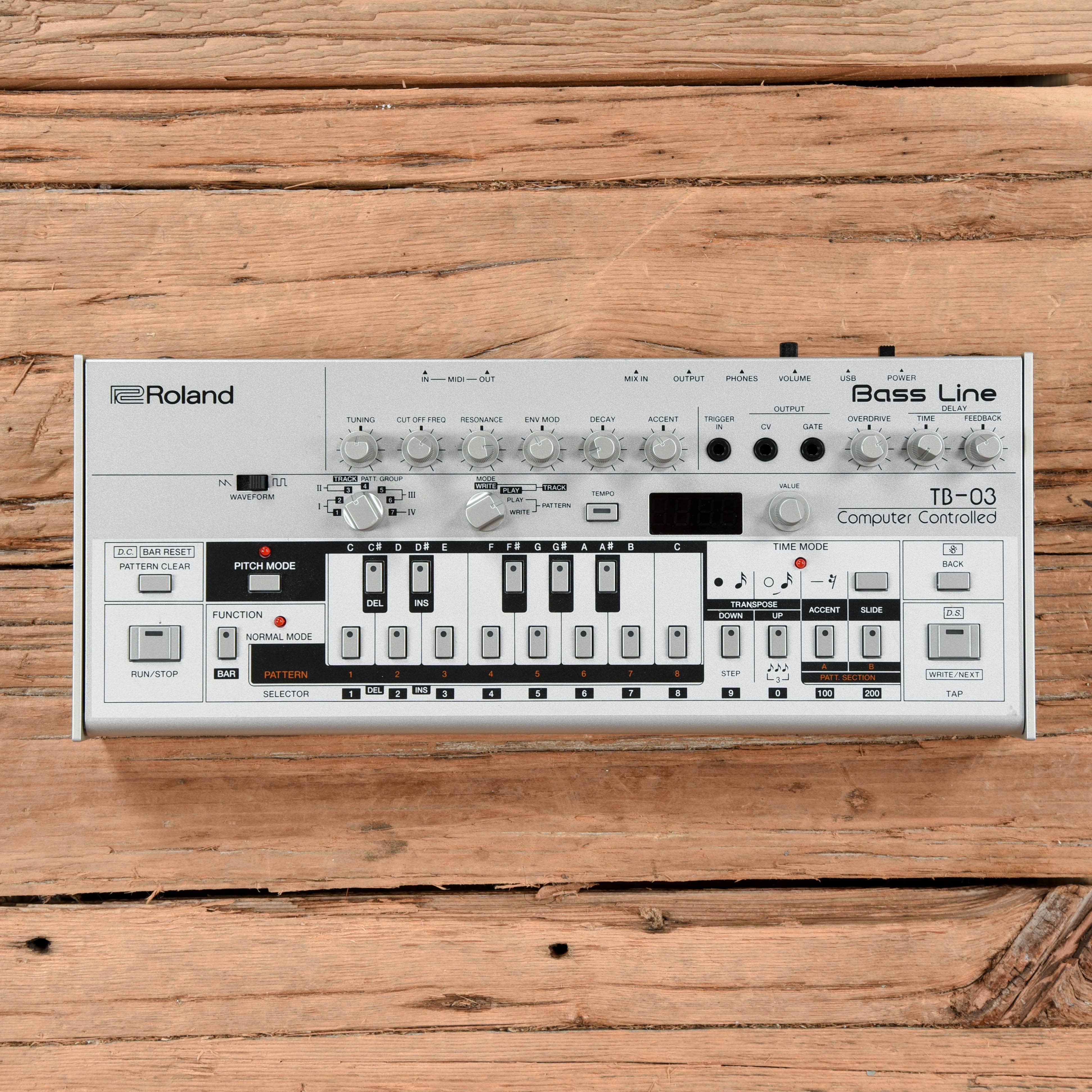 Roland TB-03 Boutique Series Synthesizer Module Bass Line Synthesizer –  Chicago Music Exchange