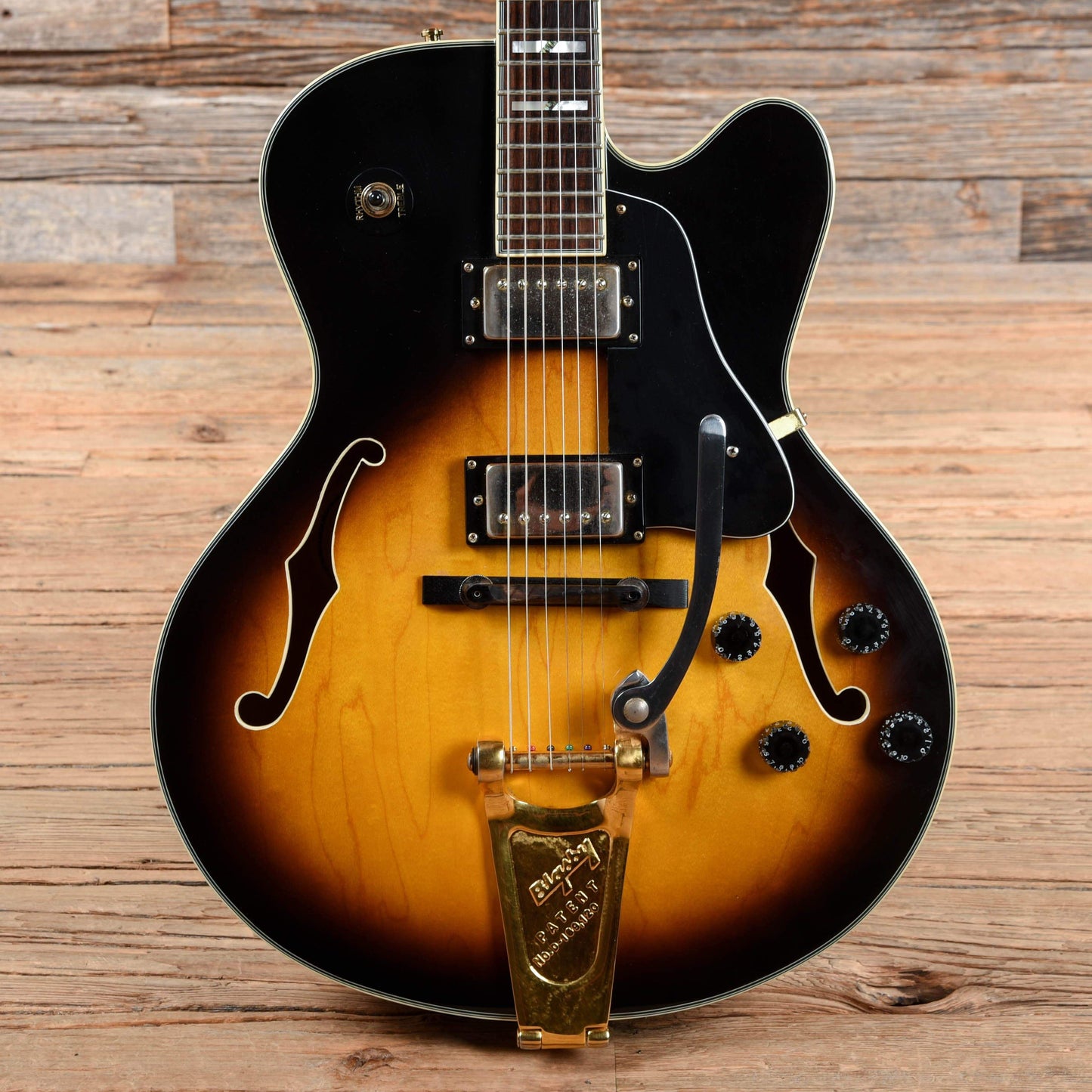 Samick HJ650 Hollowbody Sunburst 2001 Electric Guitars / Hollow Body