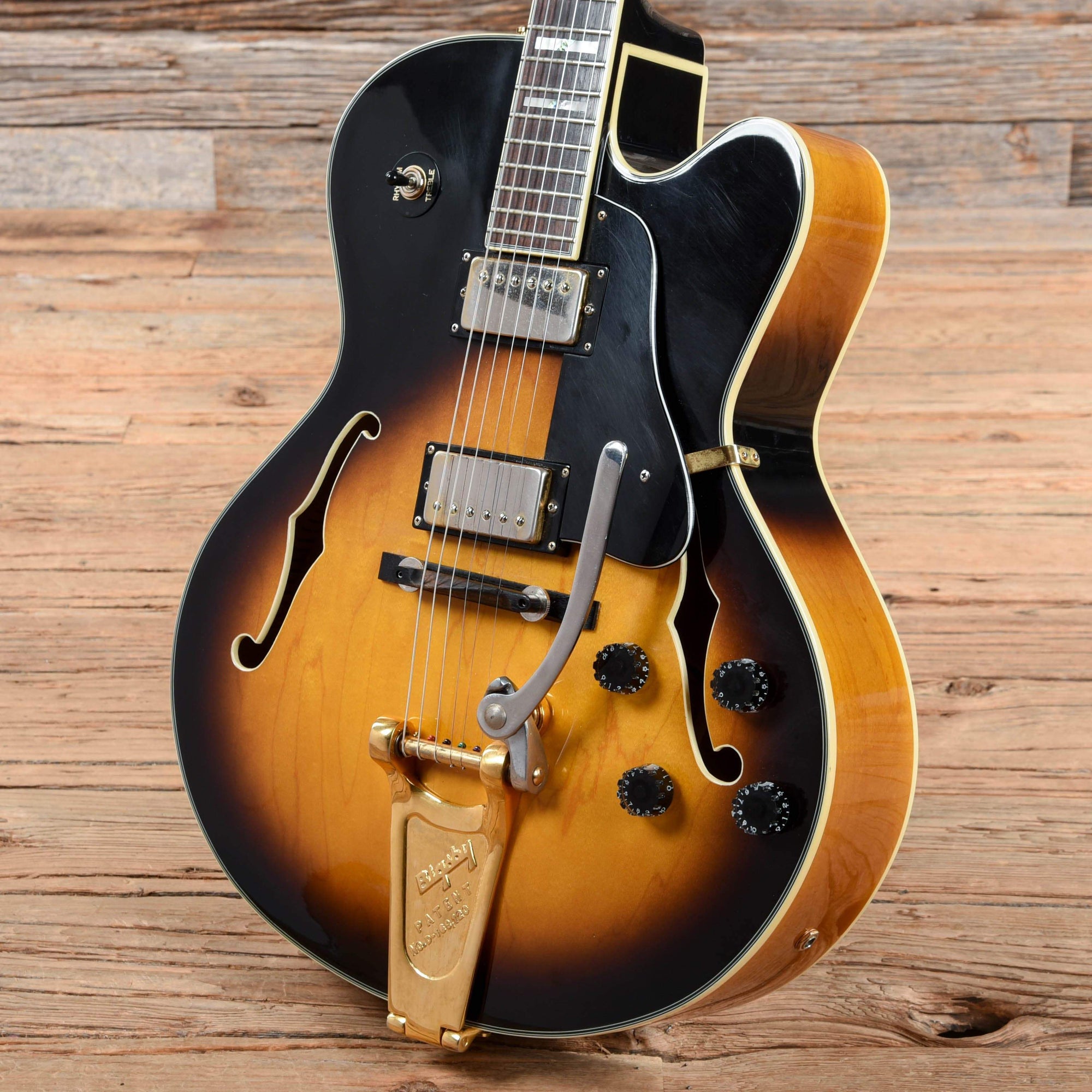 Samick HJ650 Hollowbody Sunburst 2001 – Chicago Music Exchange