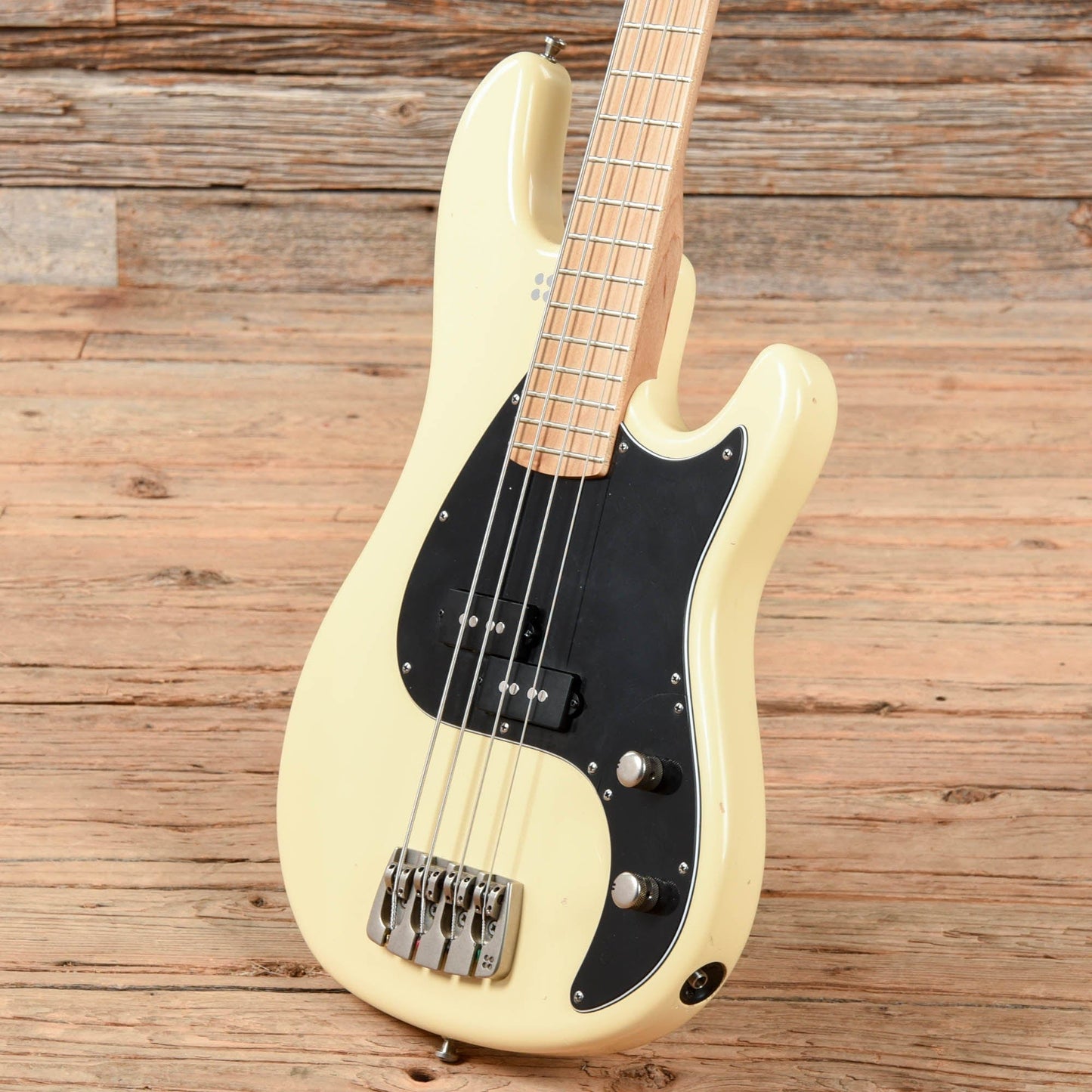 Sandberg Lionel Short-Scale Bass White Bass Guitars / 4-String