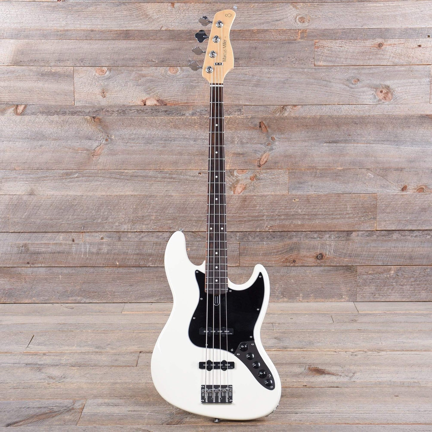 Sire Marcus Miller V3 4-String Antique White (2nd Gen) Bass Guitars / 4-String