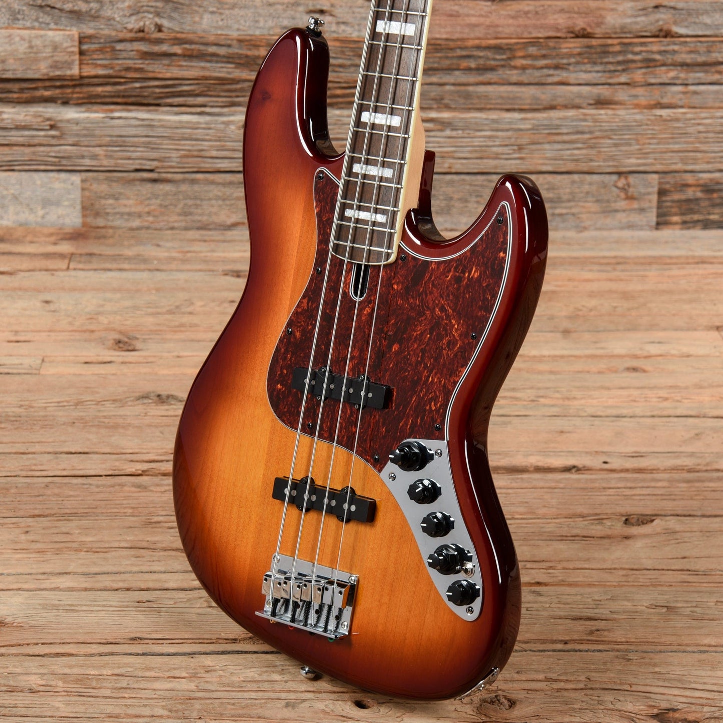 Sire Marcus Miller V7 Sunburst Bass Guitars / 4-String