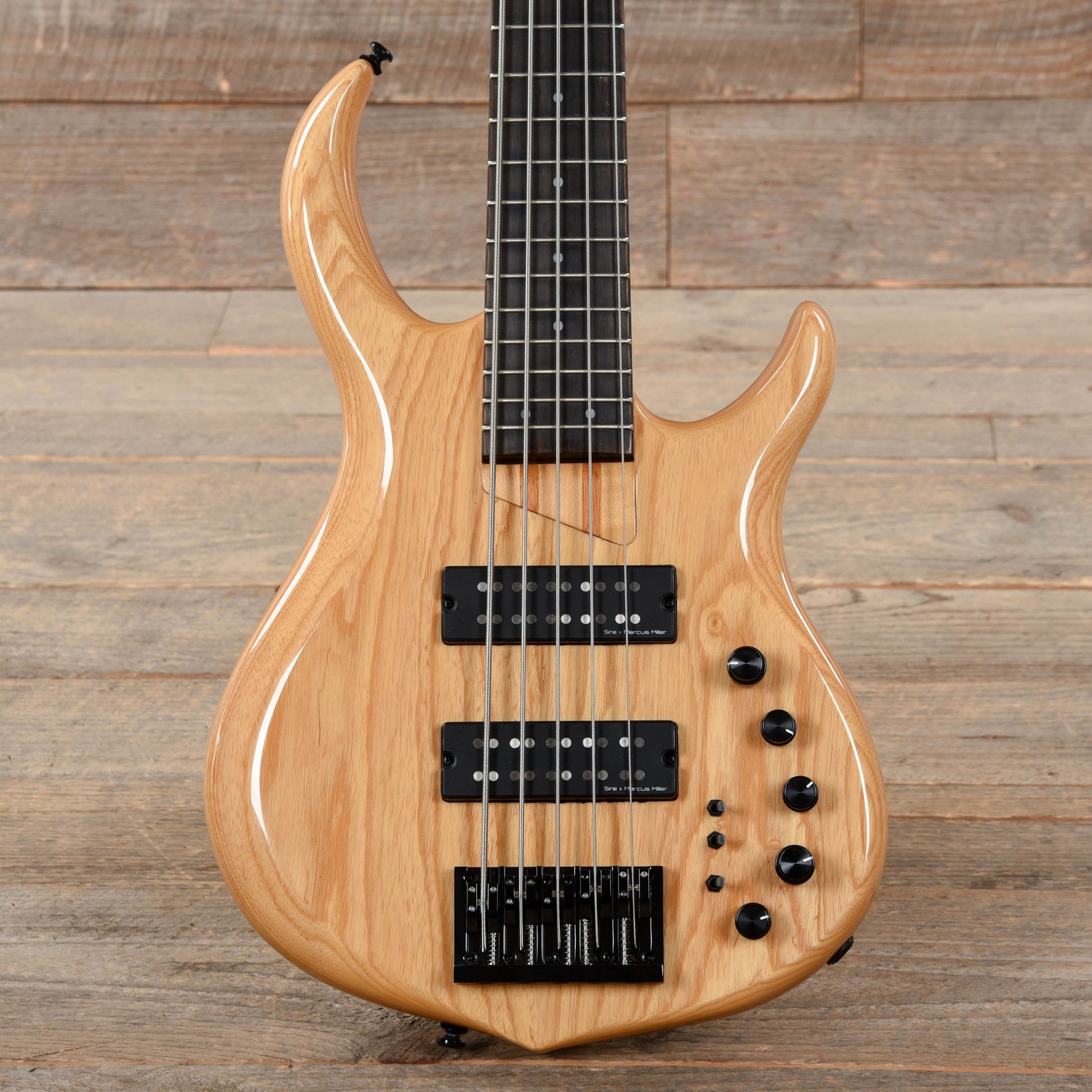 Sire Marcus Miller M5 Swamp Ash 5-String Natural Satin (2nd Gen) Bass Guitars / 5-String or More