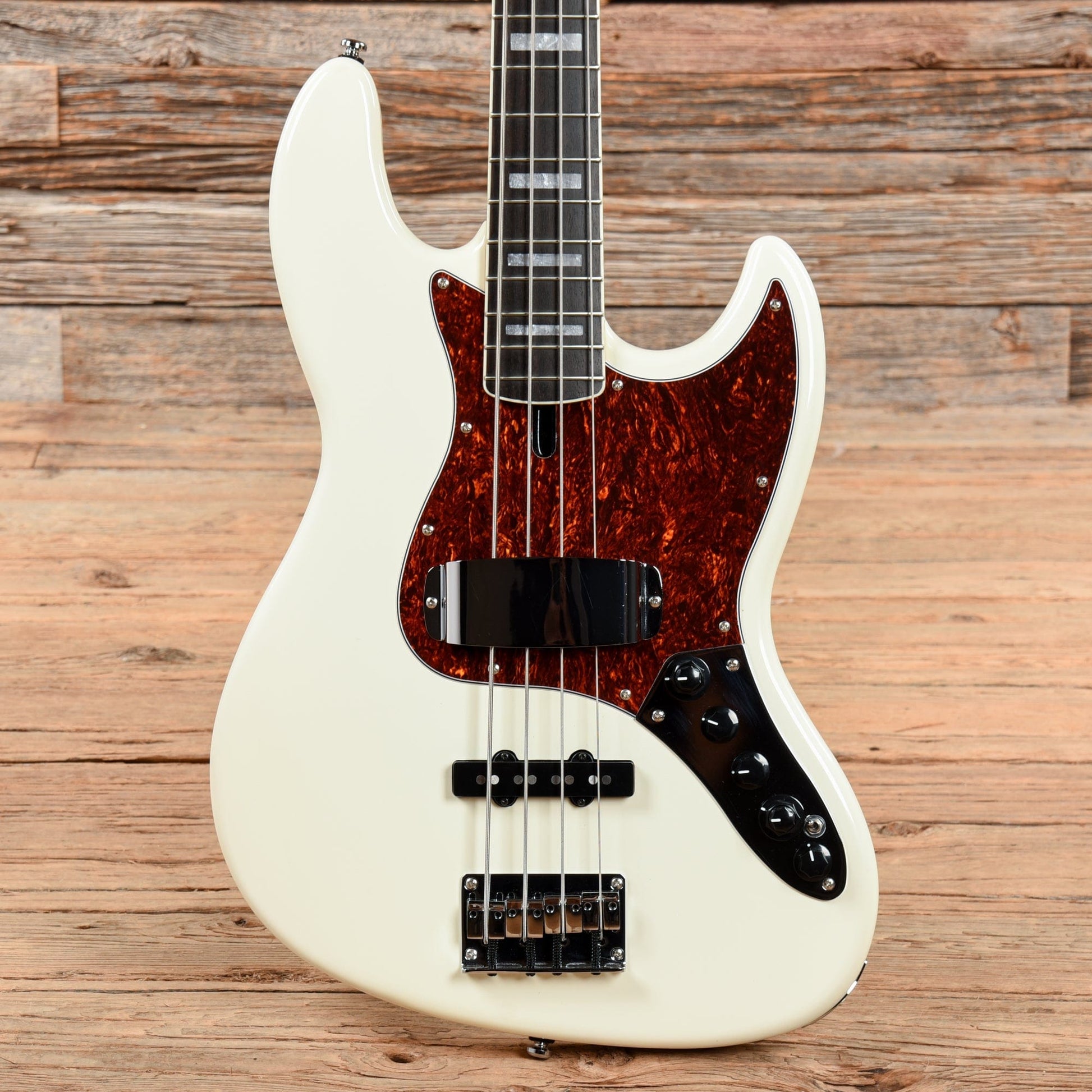 Sire Marcus Miller V7 Antique White 2016 Bass Guitars / 5-String or More