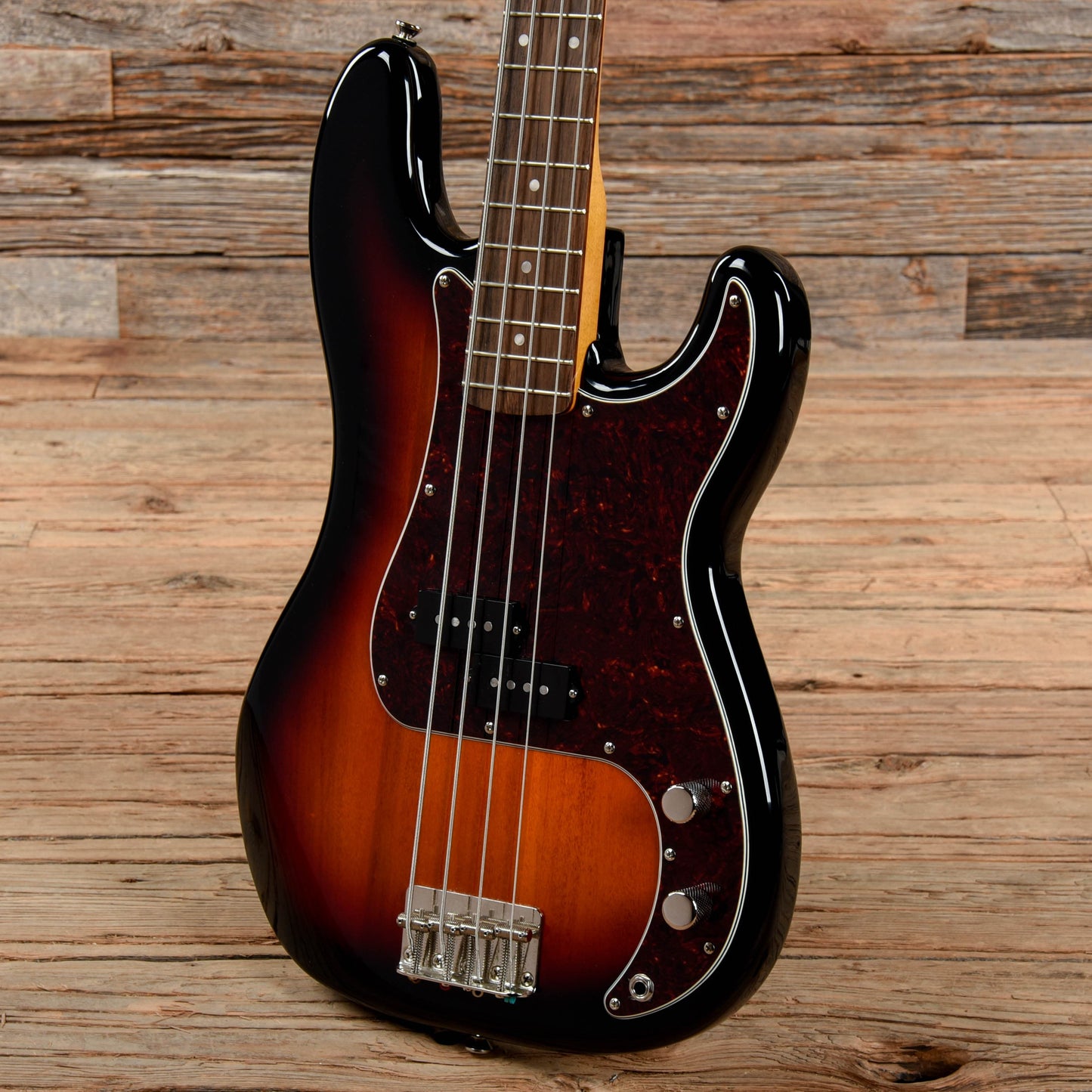 Squier Classic Vibe '60s Precision Bass Sunburst 2020 Bass Guitars / 4-String