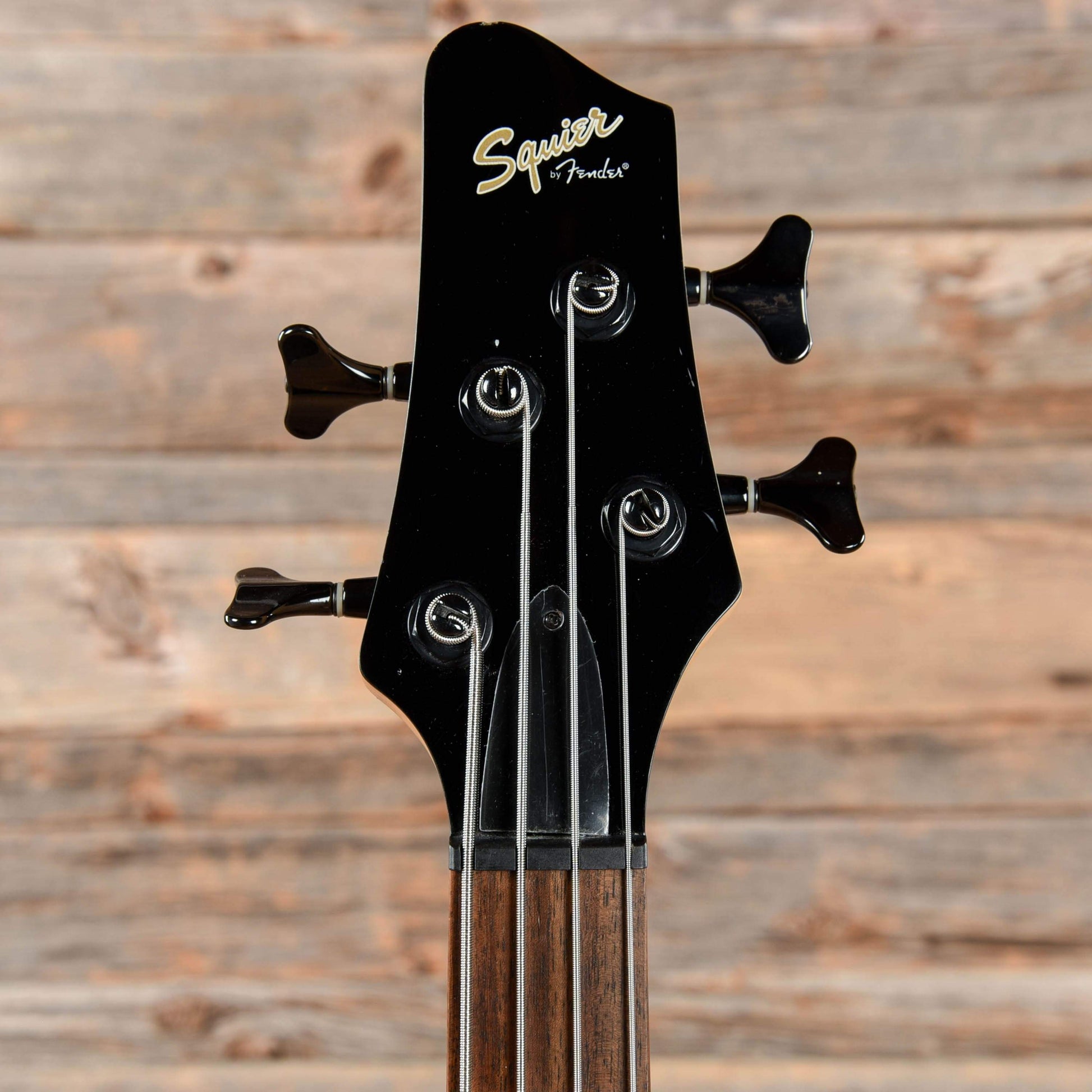 Squier MB-4 Skull & Crossbones 2004 Bass Guitars / 4-String