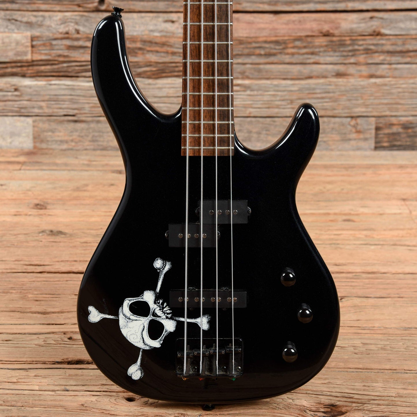 Squier MB-4 Skull & Crossbones 2004 Bass Guitars / 4-String