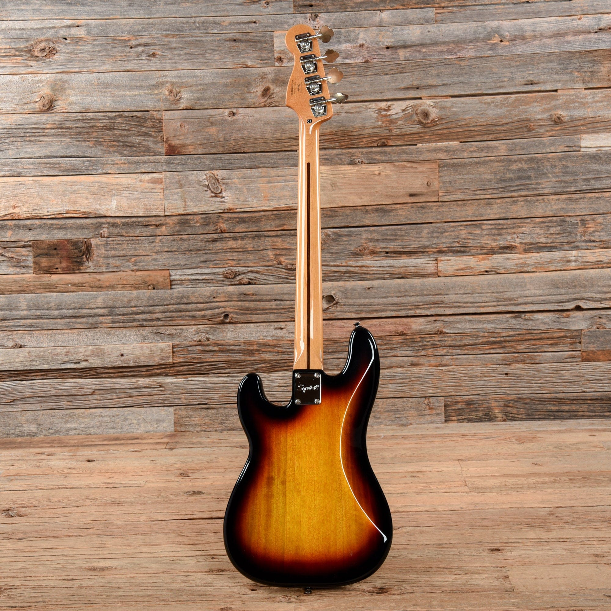 Squier Classic Vibe '60s Precision Bass Sunburst Bass Guitars / 5-String or More