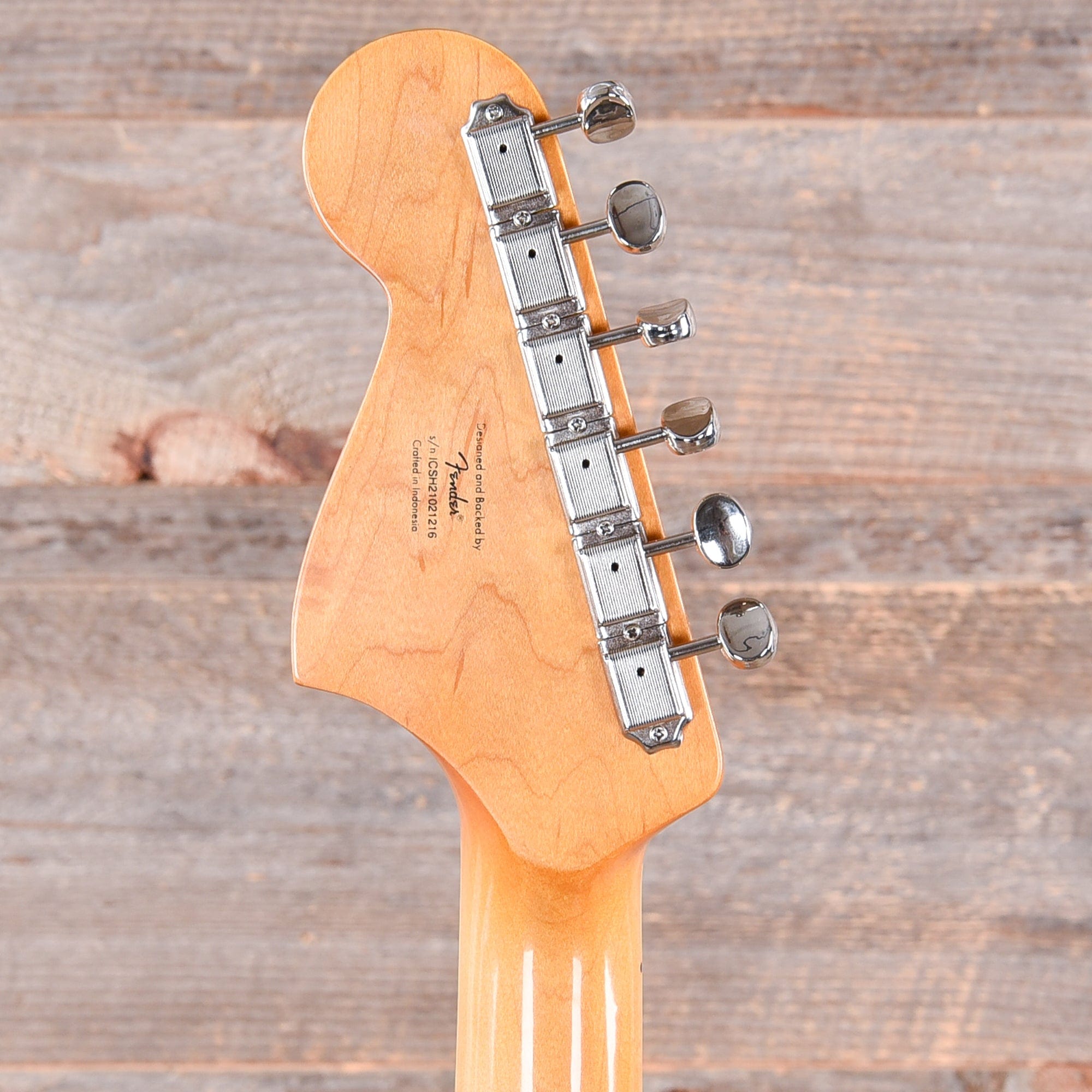 Squier Classic Vibe Bass VI Shell Pink w/Matching Headcap & 3-Ply Parchment Pickguard Bass Guitars / 5-String or More