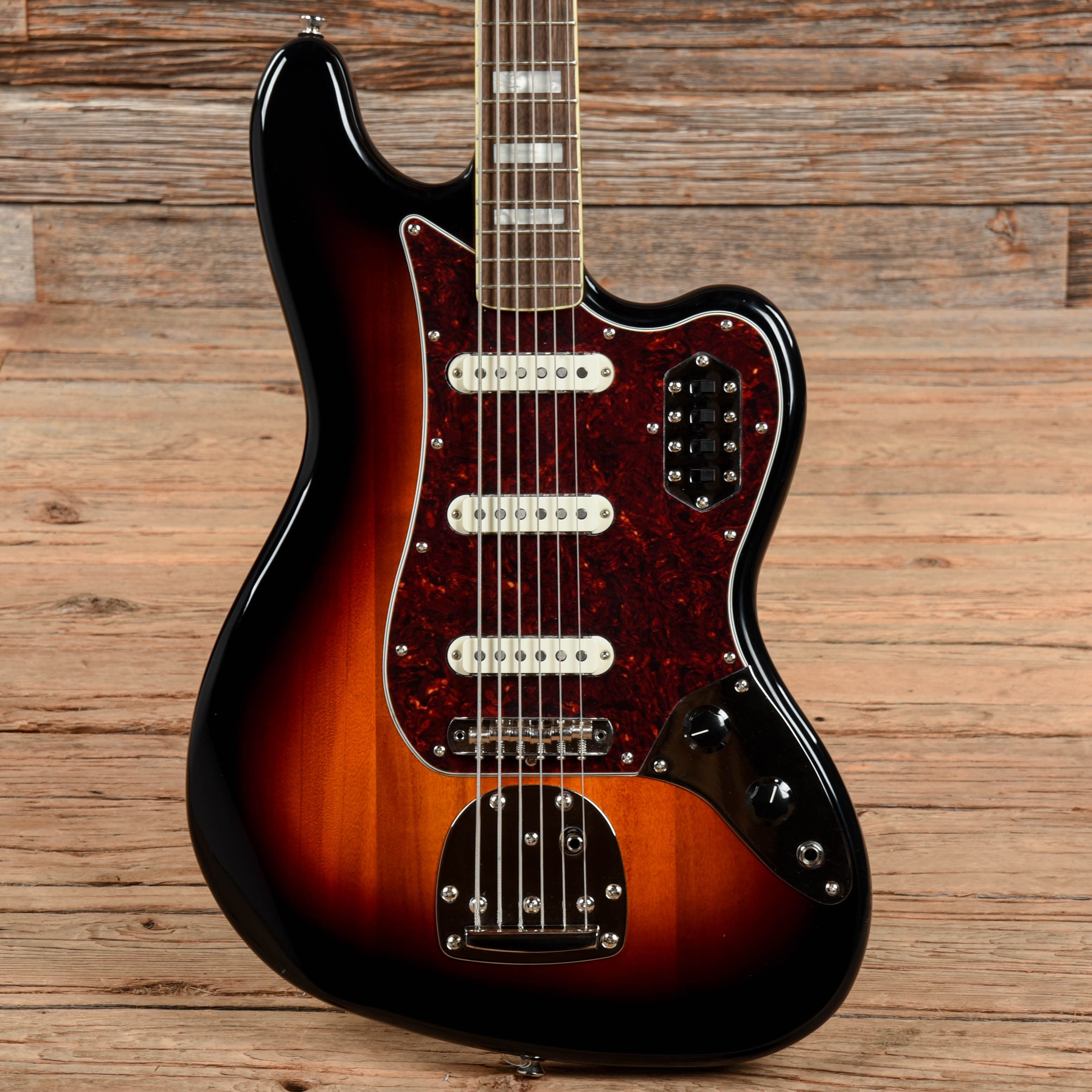 Squier Classic Vibe Bass VI Sunburst 2020 – Chicago Music Exchange