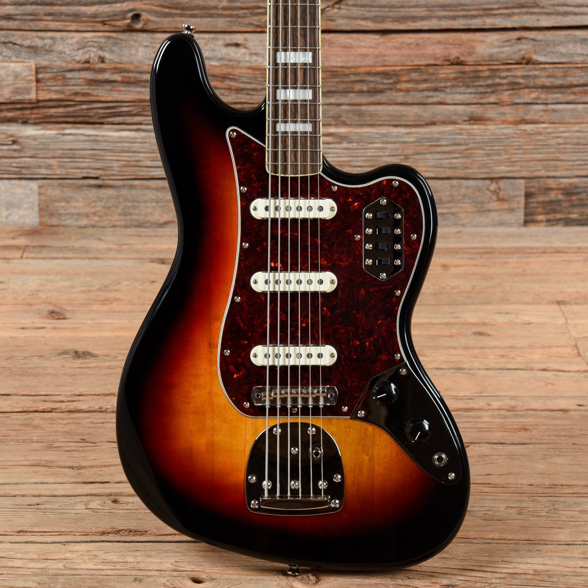 Squier Classic Vibe Bass VI Sunburst 2022 Bass Guitars / 5-String or More