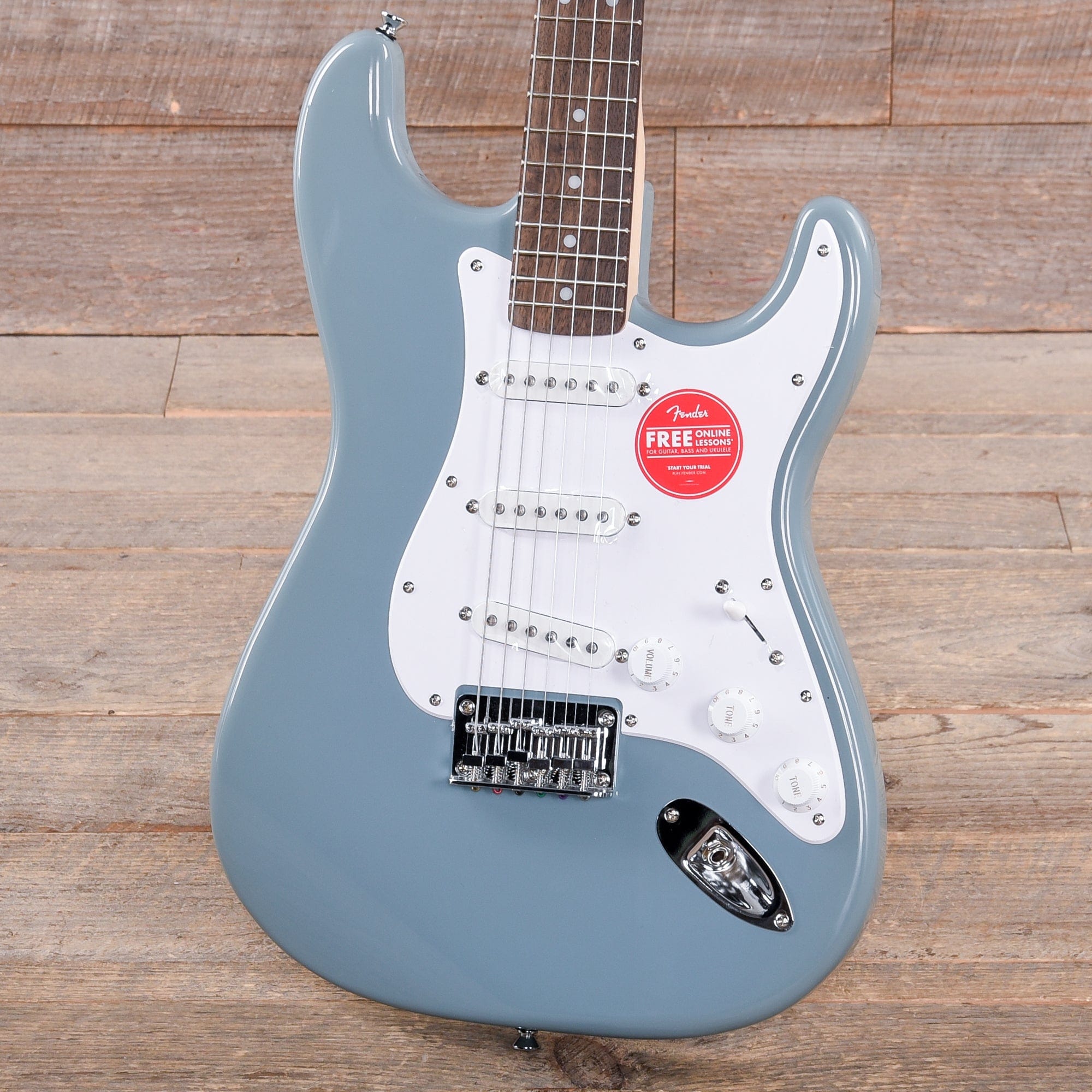 Squier Bullet Stratocaster HT Sonic Grey – Chicago Music Exchange
