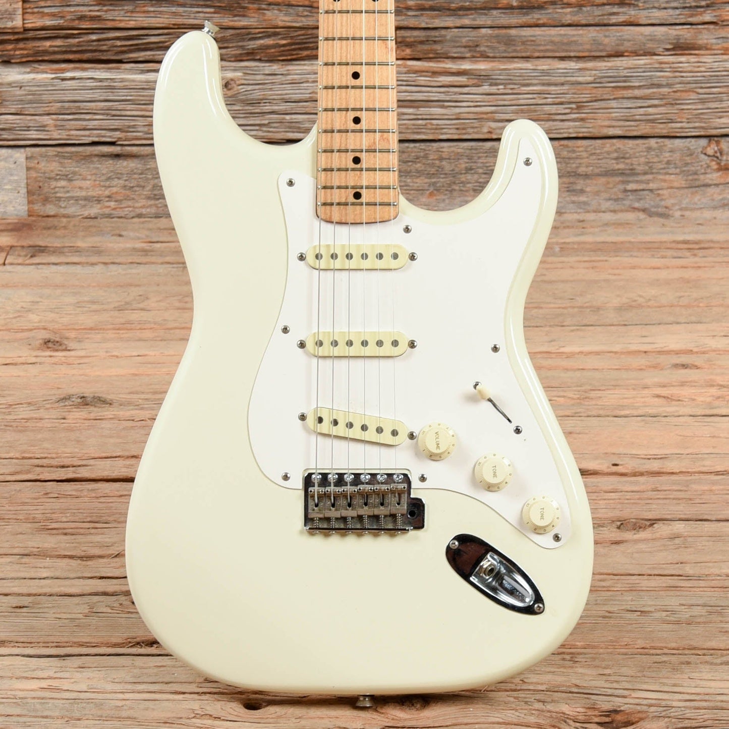 Squier Standard Stratocaster Arctic White 1981 Electric Guitars / Solid Body