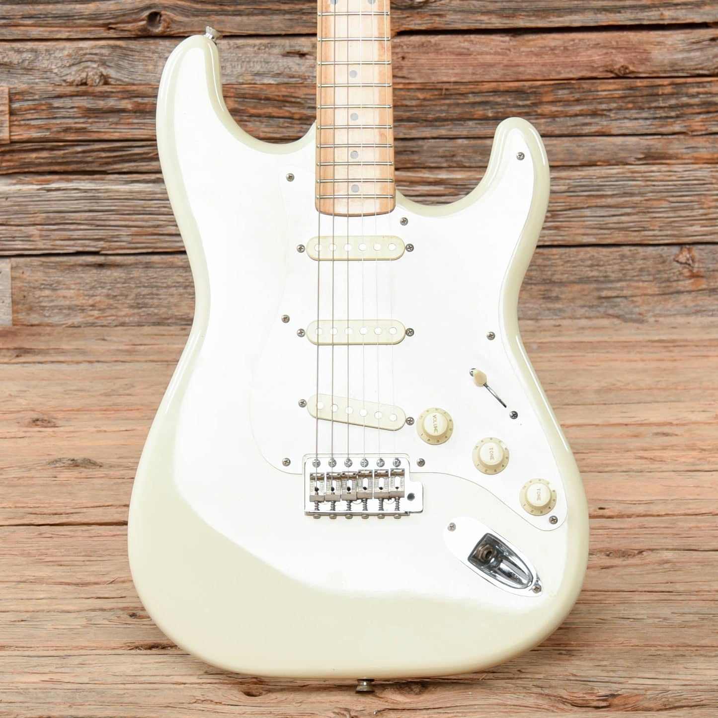 Squier Standard Stratocaster Arctic White 1981 Electric Guitars / Solid Body