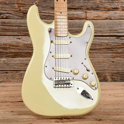 Squier Standard Stratocaster White 1989 Electric Guitars / Solid Body