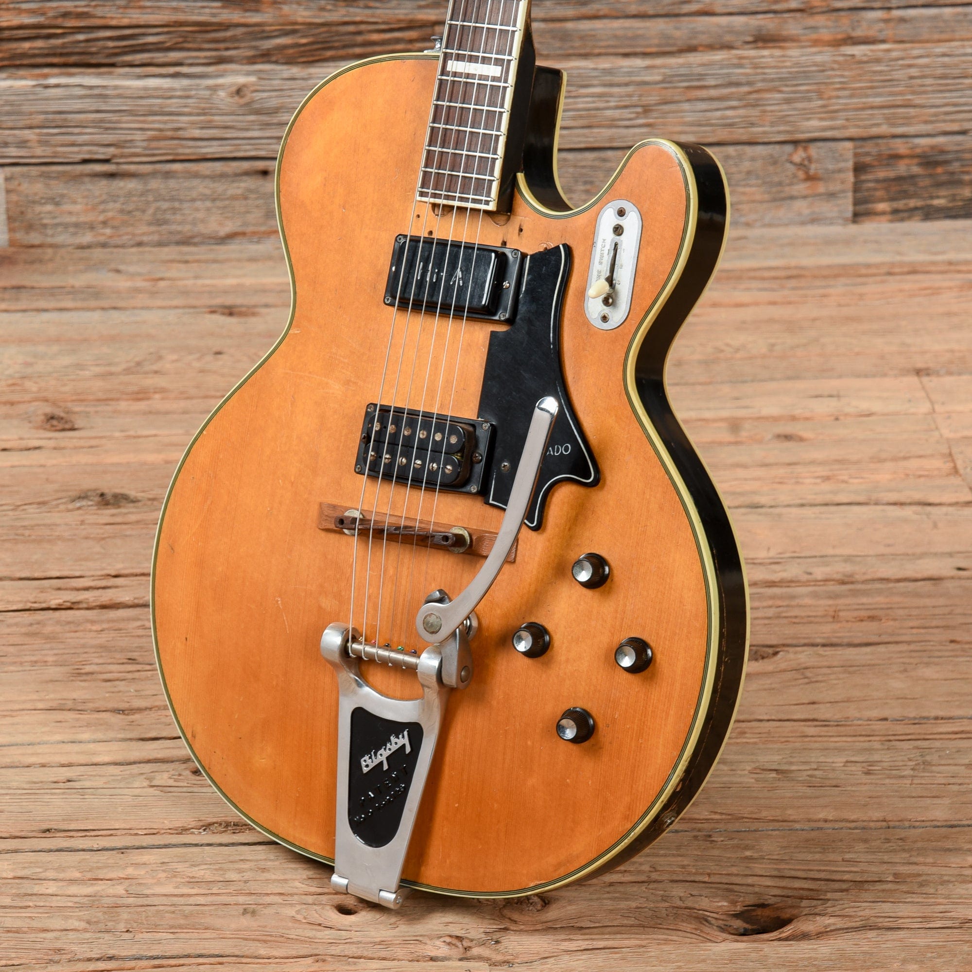 Supro Coronado Natural 1960 – Chicago Music Exchange