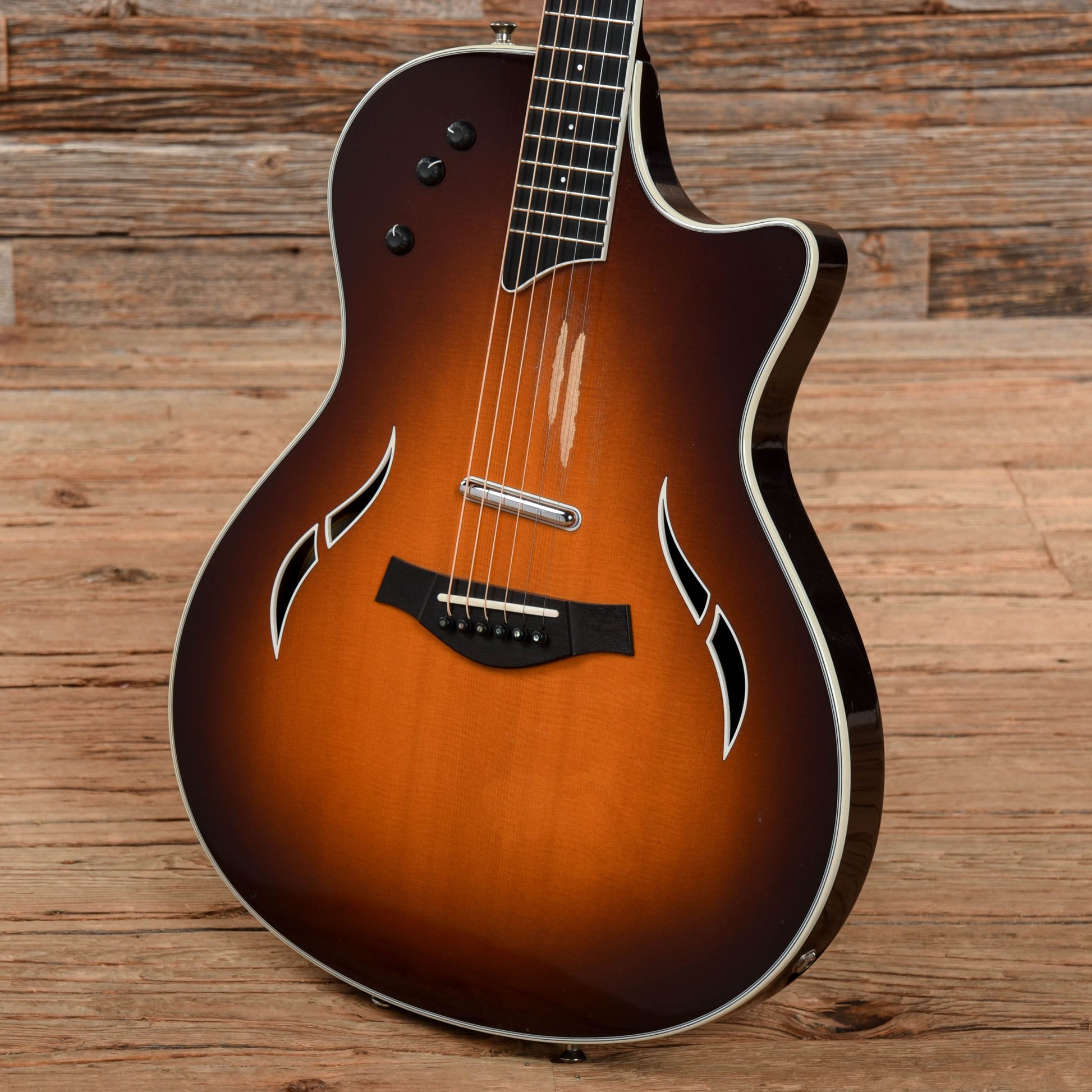 Taylor T5-S Standard Spruce Sunburst 2005 Acoustic Guitars / Built-in Electronics