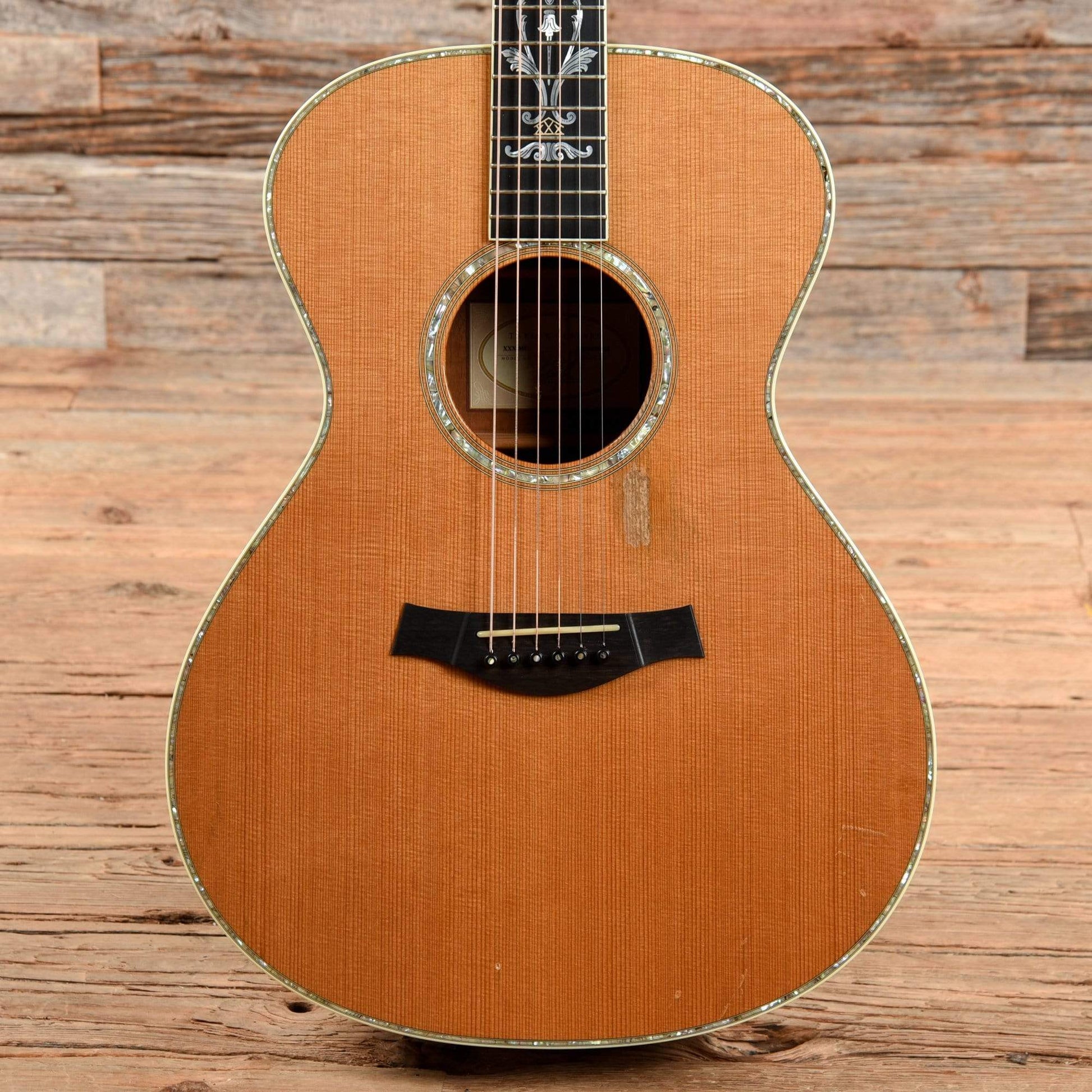 Taylor 30th Anniversary XXX-MC Natural 2004 – Chicago Music Exchange