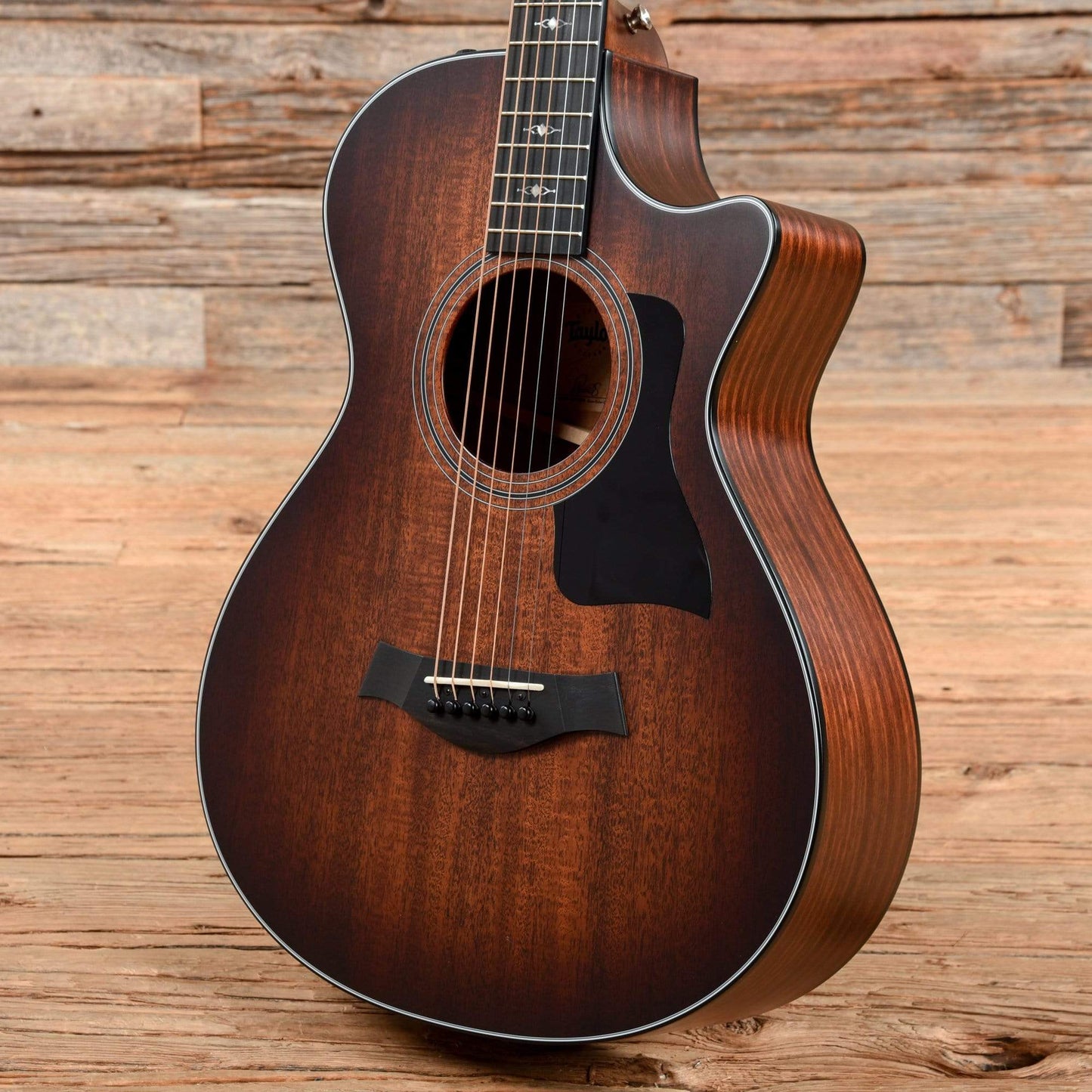 Taylor 322ce 12-Fret with V-Class Bracing Shaded Edge Burst 2019 Acoustic Guitars / Concert