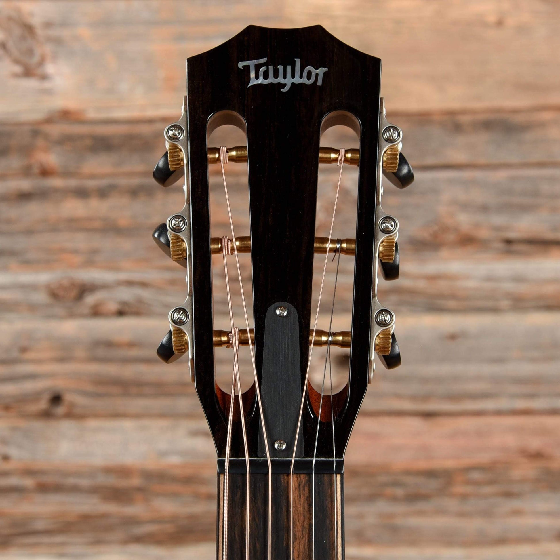 Taylor 812ce 12-Fret DLX with V-Class Bracing Natural 2019 Acoustic Guitars / Concert